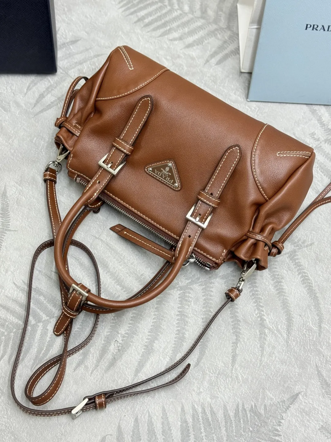 Vintage Leather Top-Handle Tote Bag D100017747 — view 5