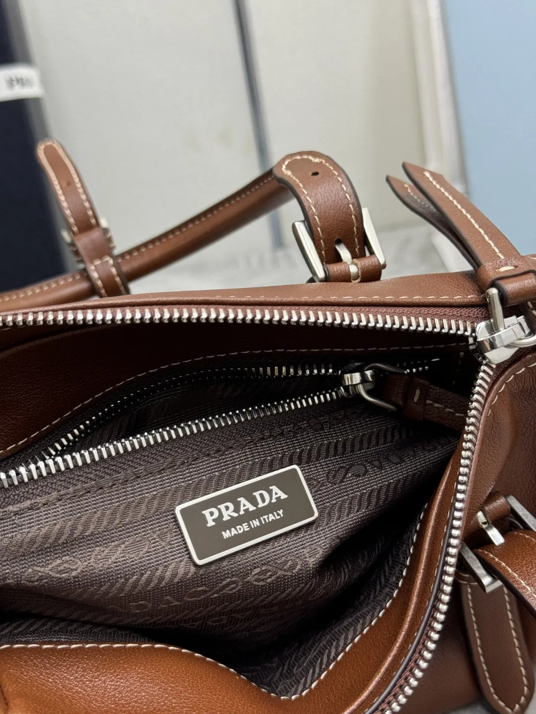 Vintage Leather Top-Handle Tote Bag D100017747 — view 9