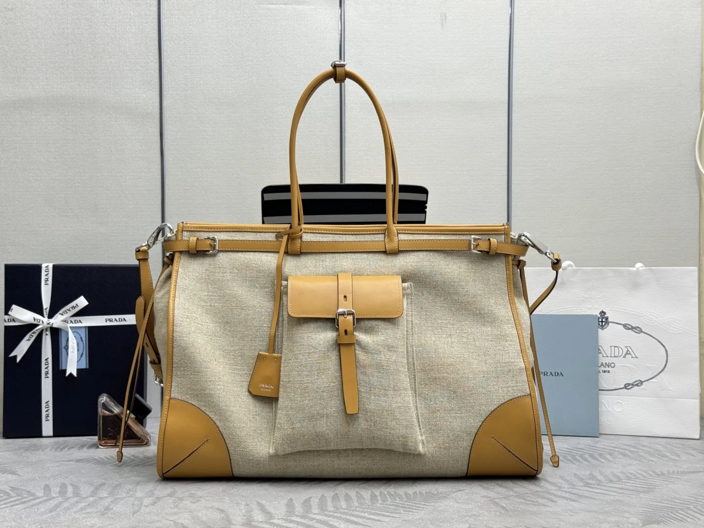 Soft Lux Linen and Leather Tote Bag D118017740
