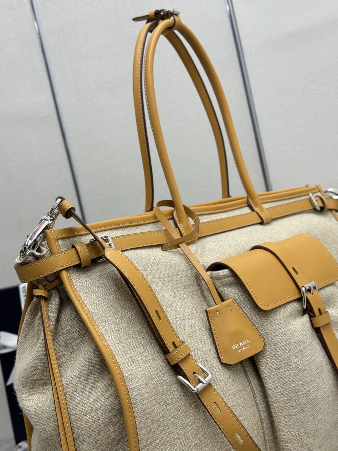 Soft Lux Linen and Leather Tote Bag D118017740 — view 5