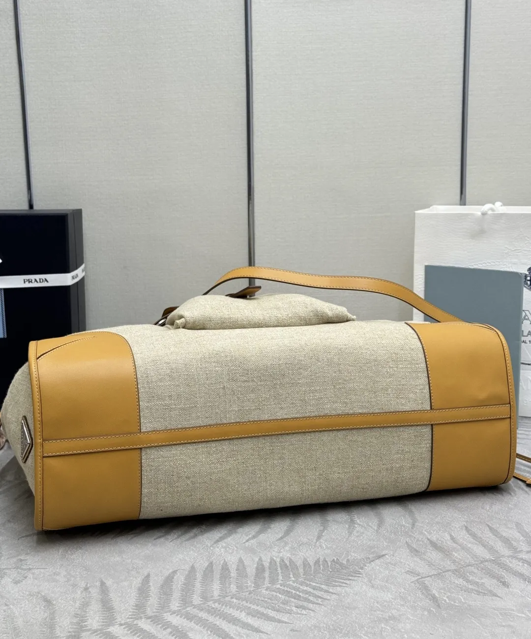 Soft Lux Linen and Leather Tote Bag D118017740 — view 7
