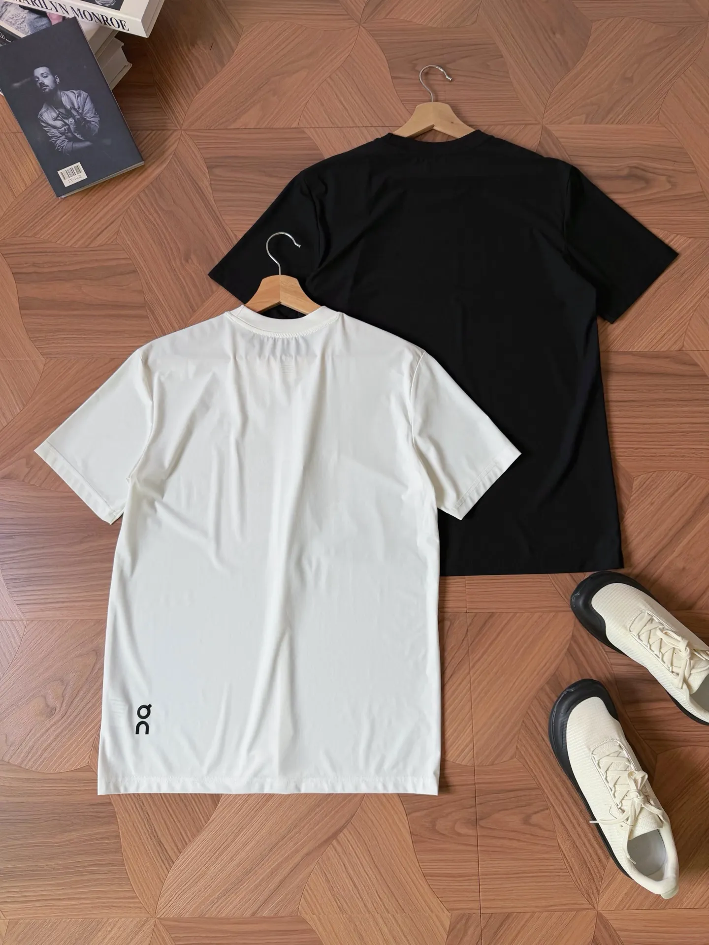 On Running Court Performance Tech T-Shirt D12013204 — view 3