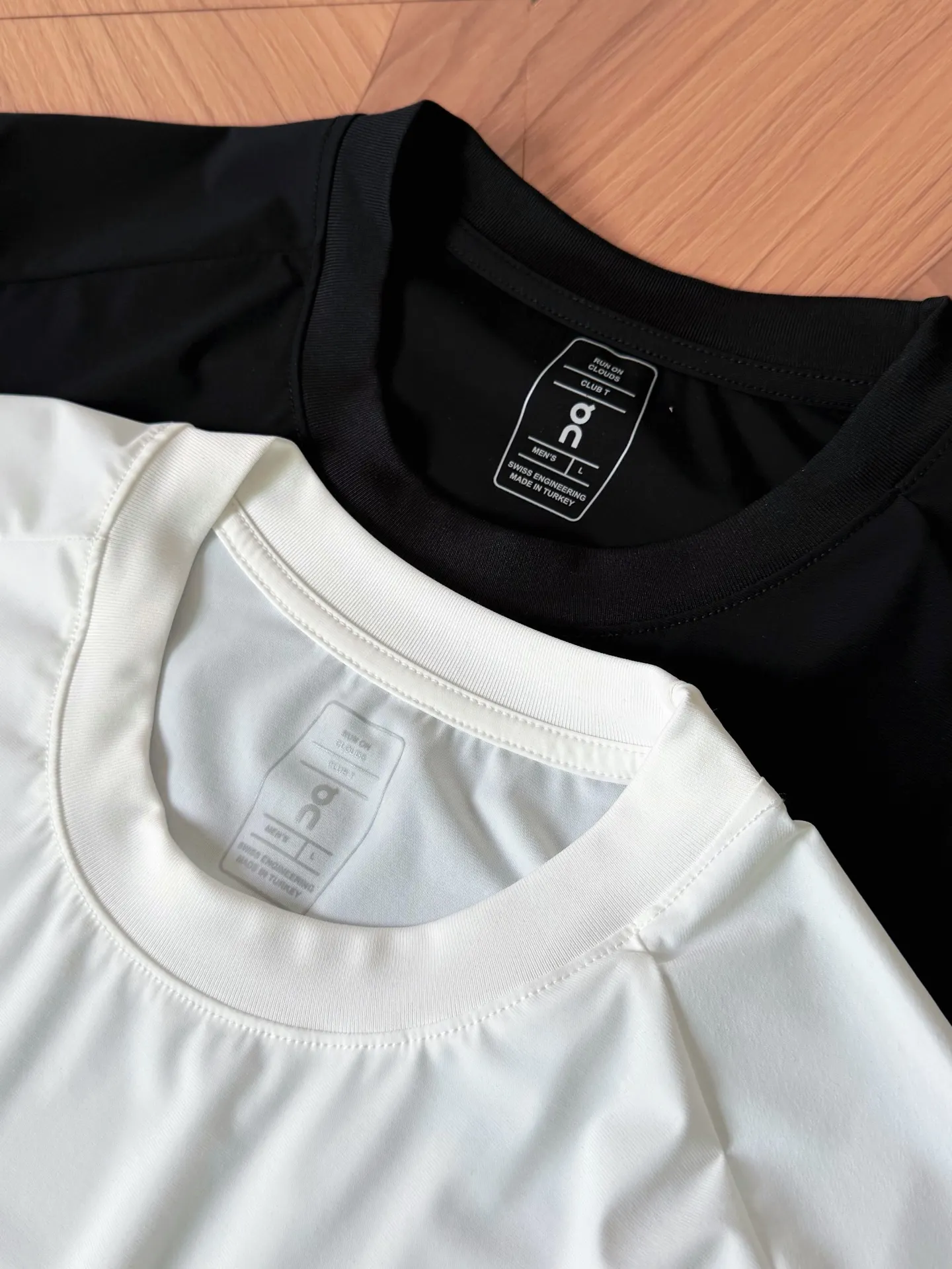 On Running Court Performance Tech T-Shirt D12013204 — view 4