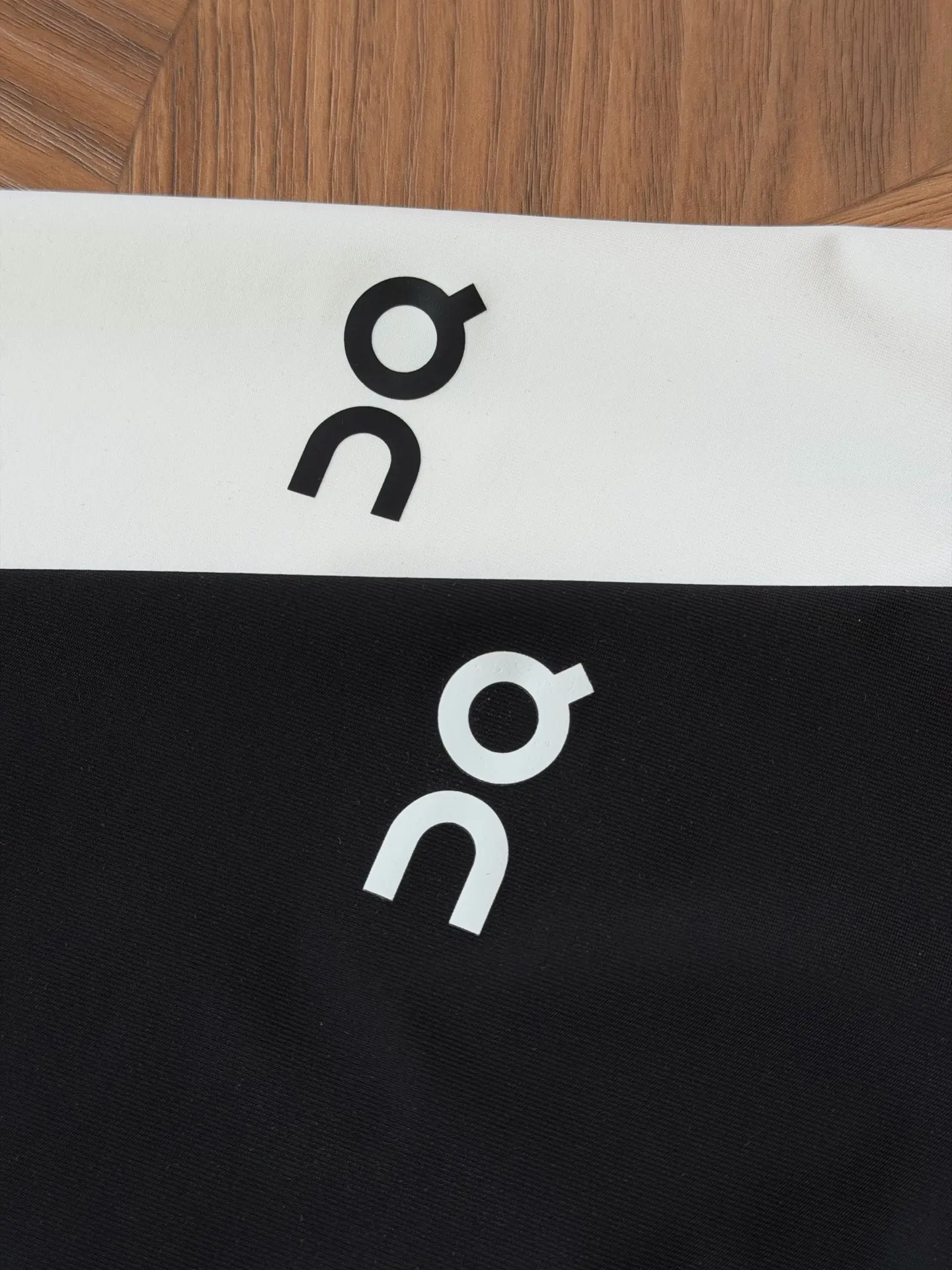 On Running Court Performance Tech T-Shirt D12013204 — view 5