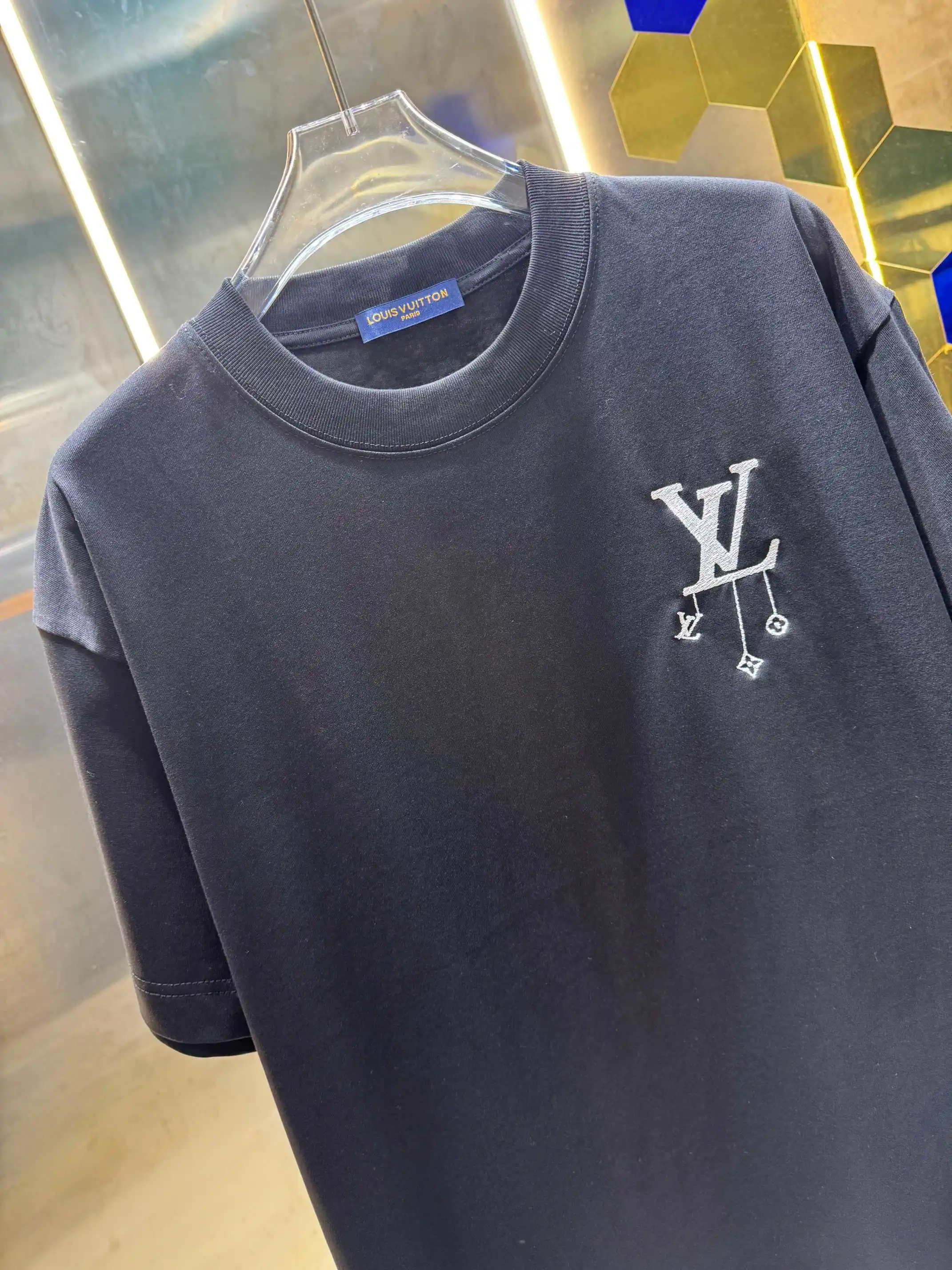 Embroidered Logo Relaxed Fit T-Shirt D13512993 — view 2