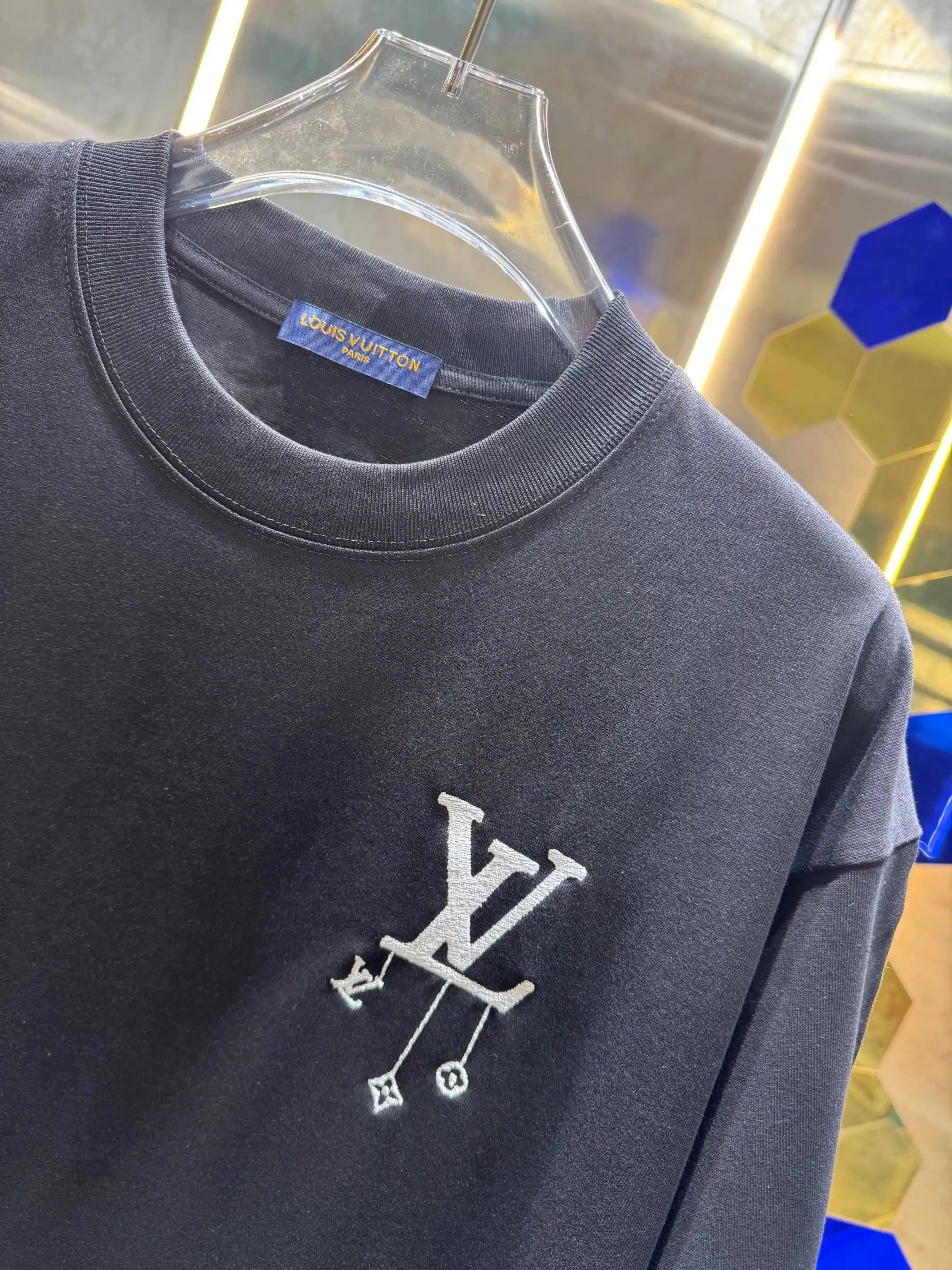 Embroidered Logo Relaxed Fit T-Shirt D13512993 — view 3