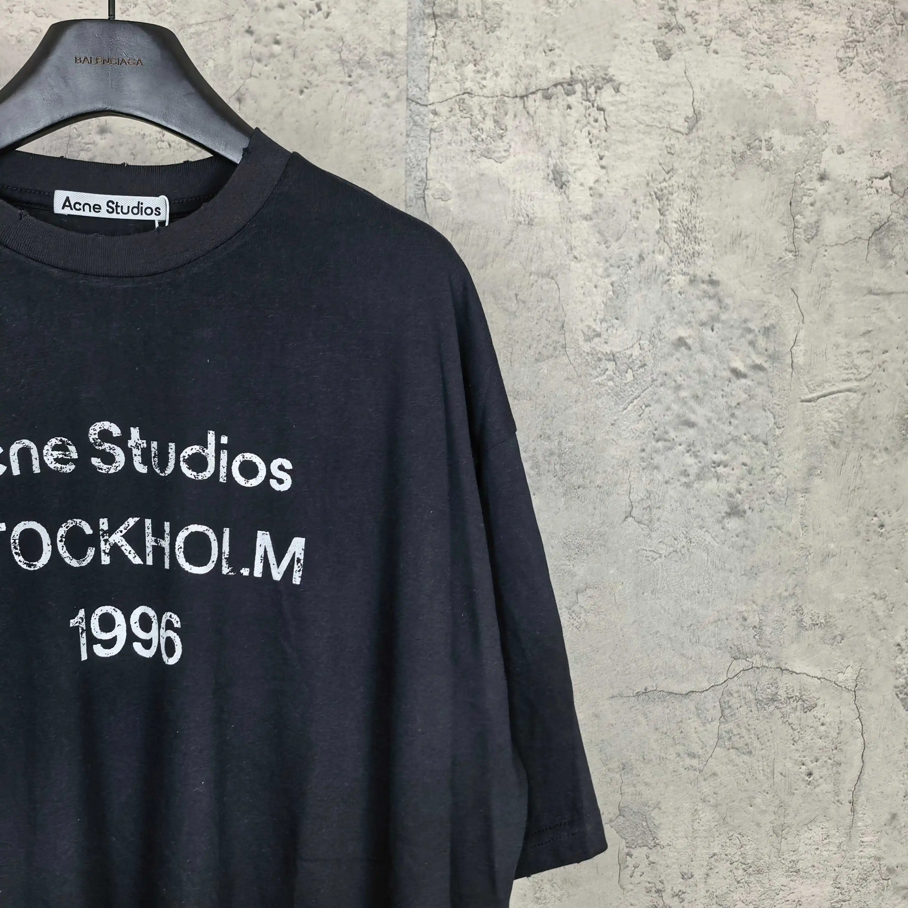 1996 Logo Distressed Cotton T-Shirt D13523277 — view 9