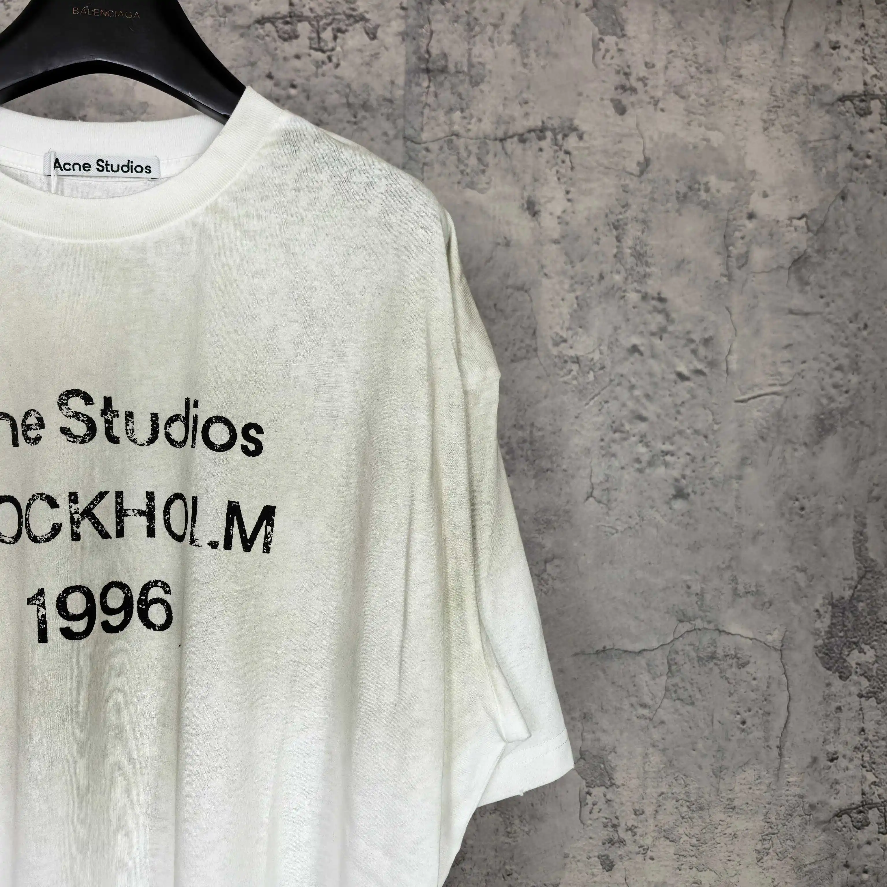 1996 Logo Distressed Cotton T-Shirt D13523274 — view 9