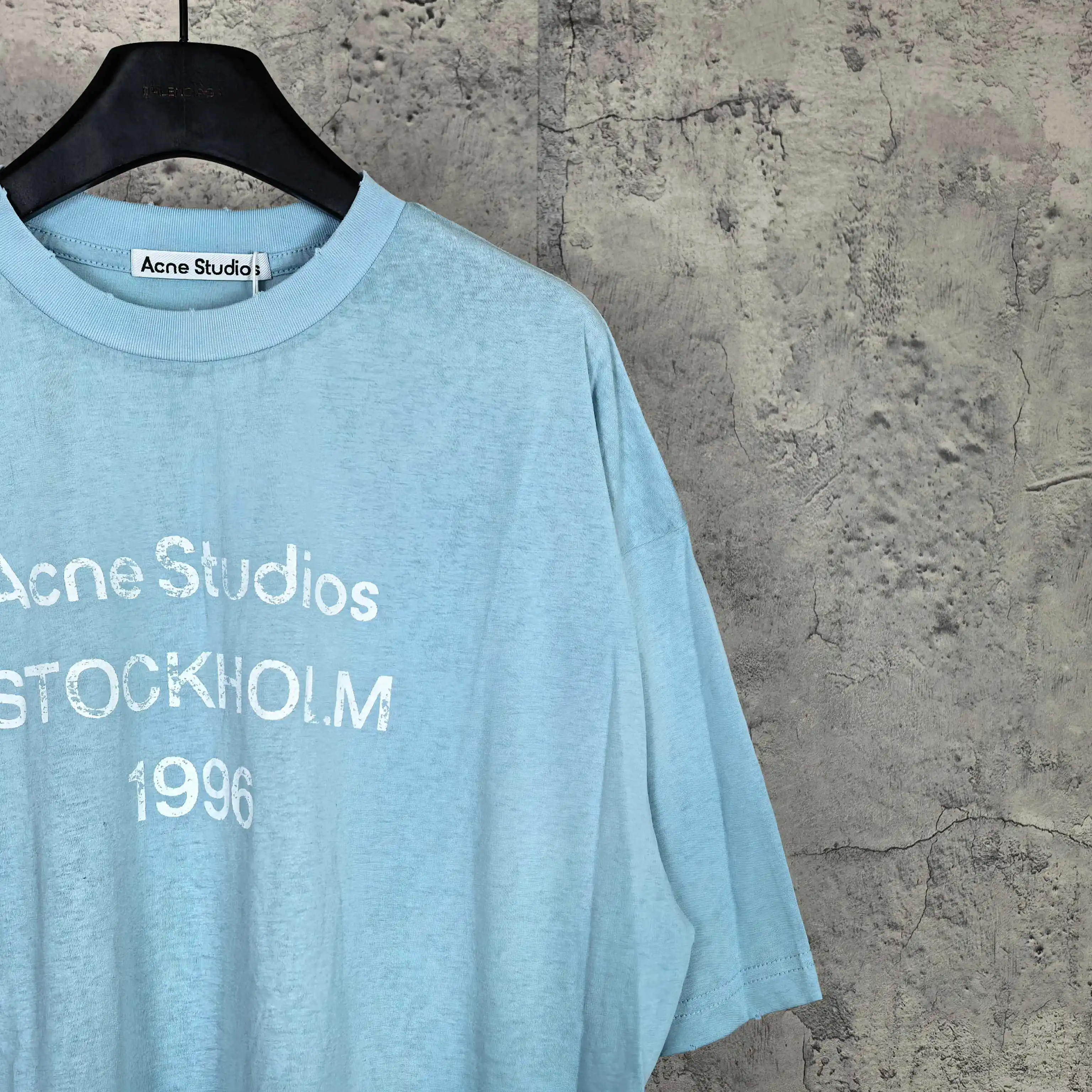 1996 Logo Distressed Cotton T-Shirt D13523273 — view 9