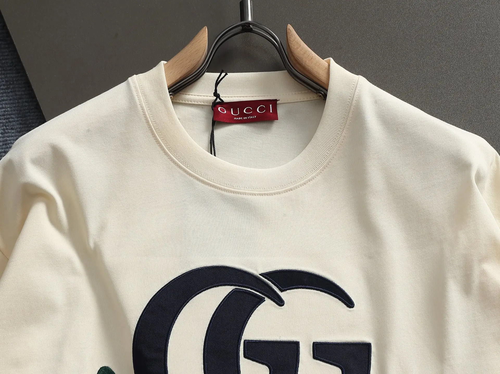 Interlocking G Embroidered Cotton T-Shirt D13513272 — view 3