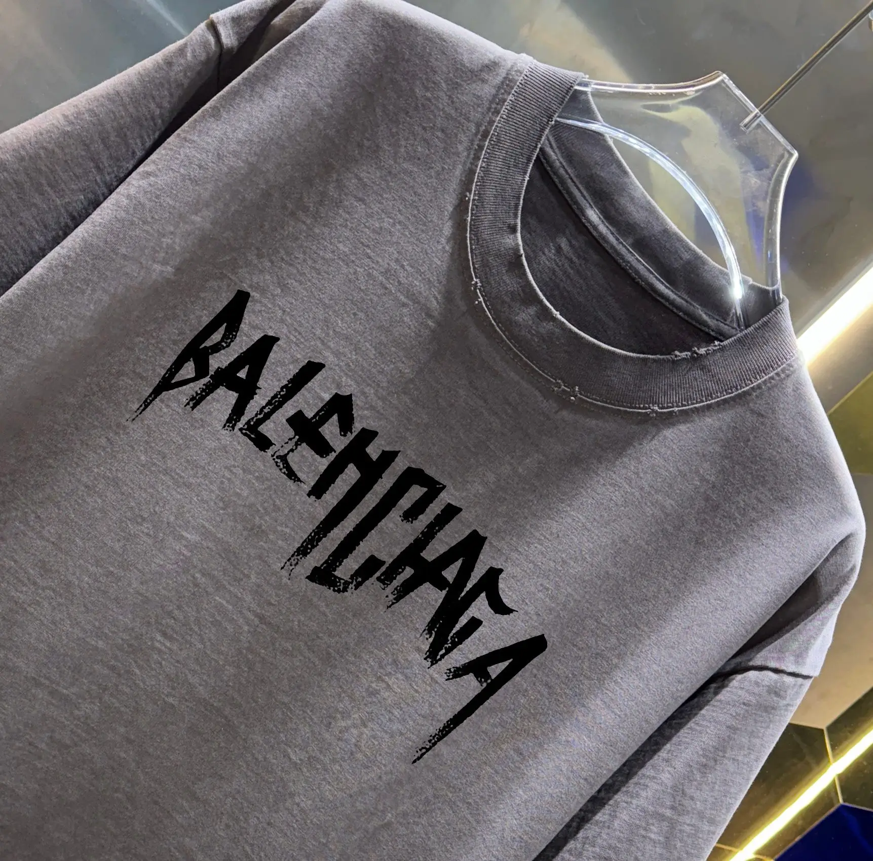 Logo Print Distressed Cotton T-Shirt D14013012 — view 2
