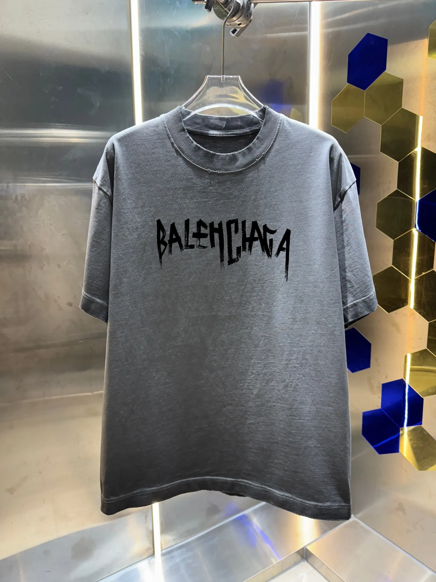 Logo Print Distressed Cotton T-Shirt D14013011