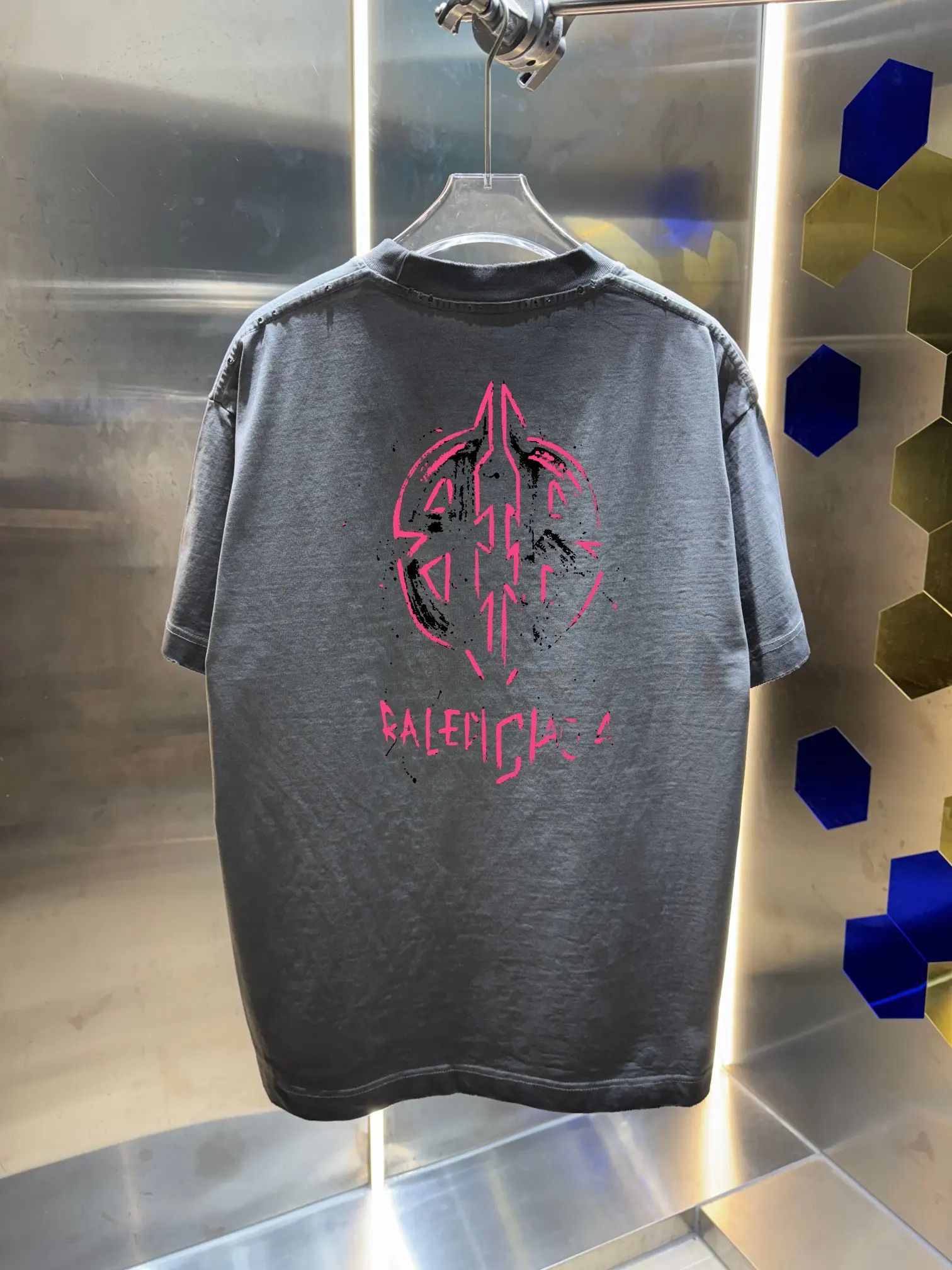 Logo Print Distressed Cotton T-Shirt D14013011 — view 3