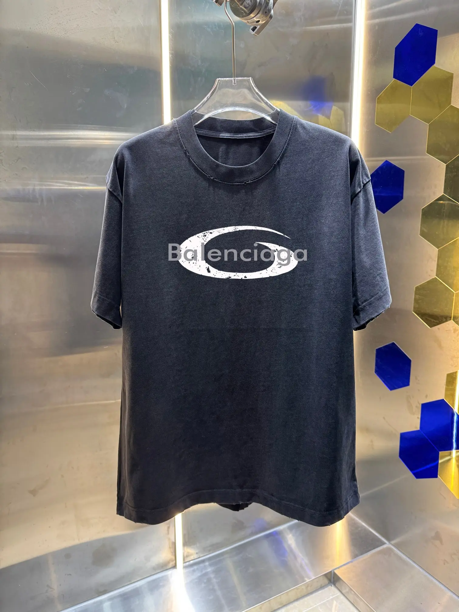 Logo Print Distressed Washed Cotton T-Shirt D14013014