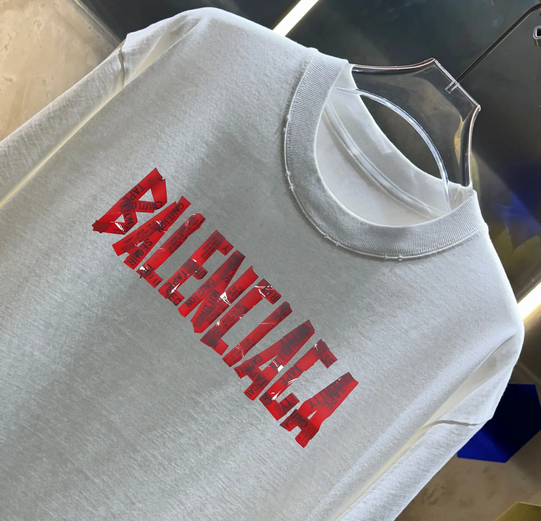 Logo Print Distressed Cotton T-Shirt D14013001 — view 2