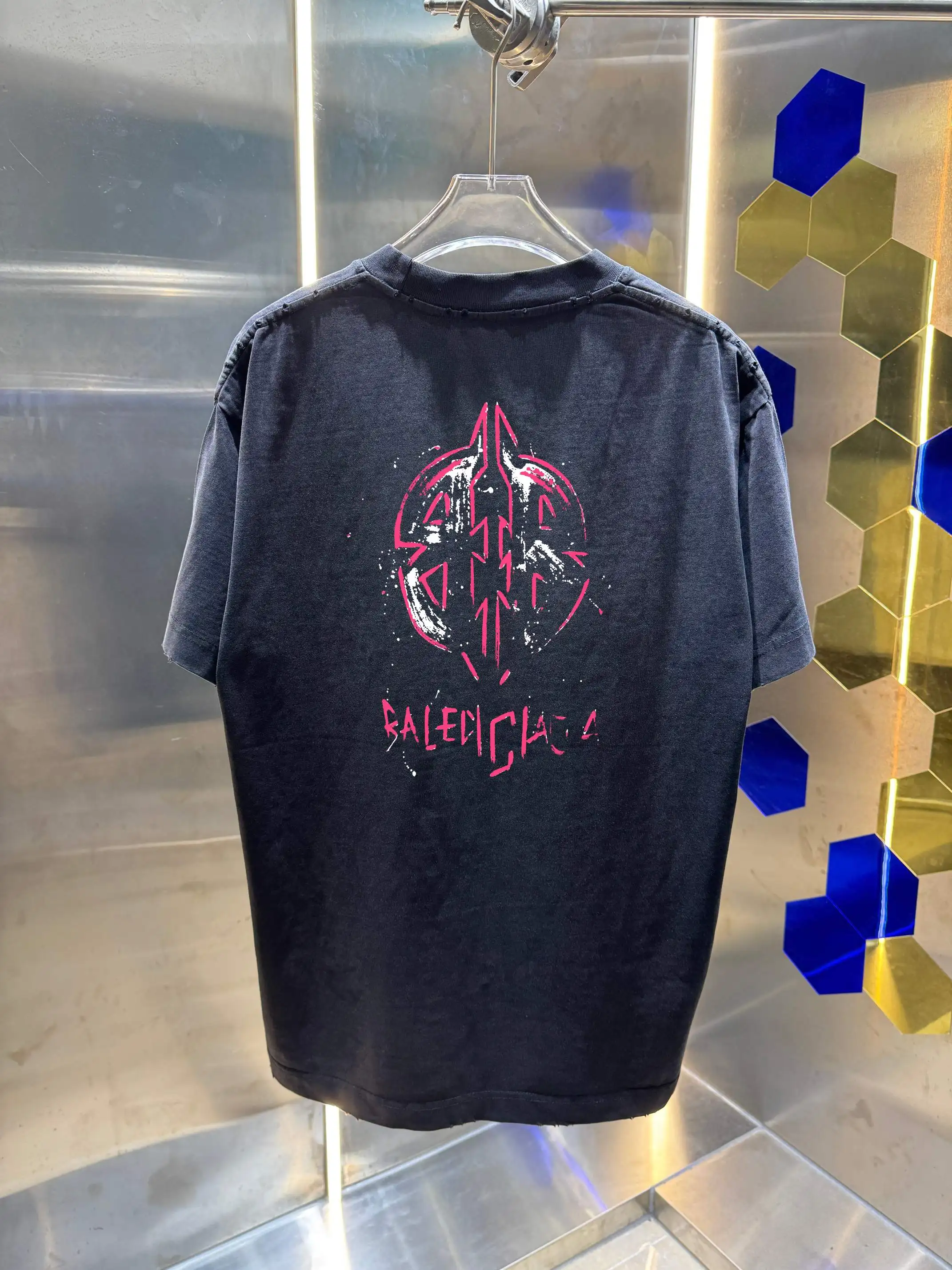 Logo Print Distressed Cotton T-Shirt D14013010 — view 3