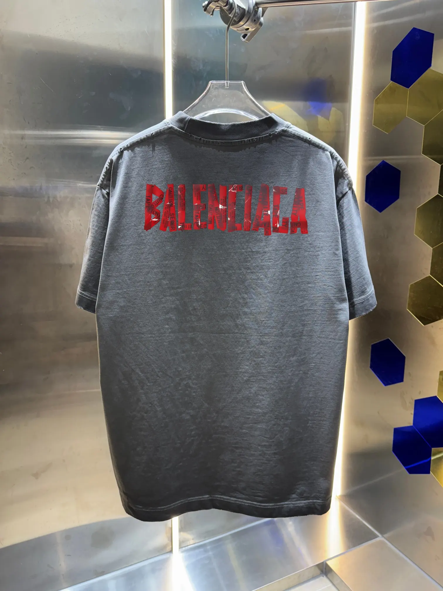 Logo Print Distressed Cotton T-Shirt D14013003 — view 3