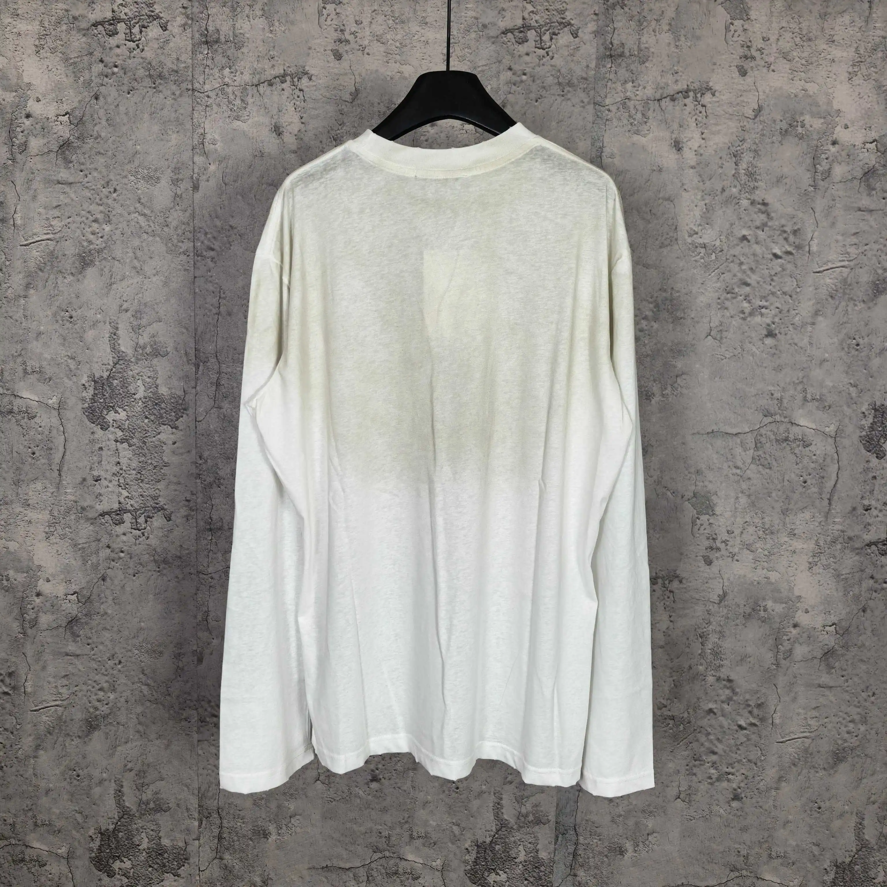 1996 Logo Distressed Long-Sleeve T-Shirt D14023269 — view 2