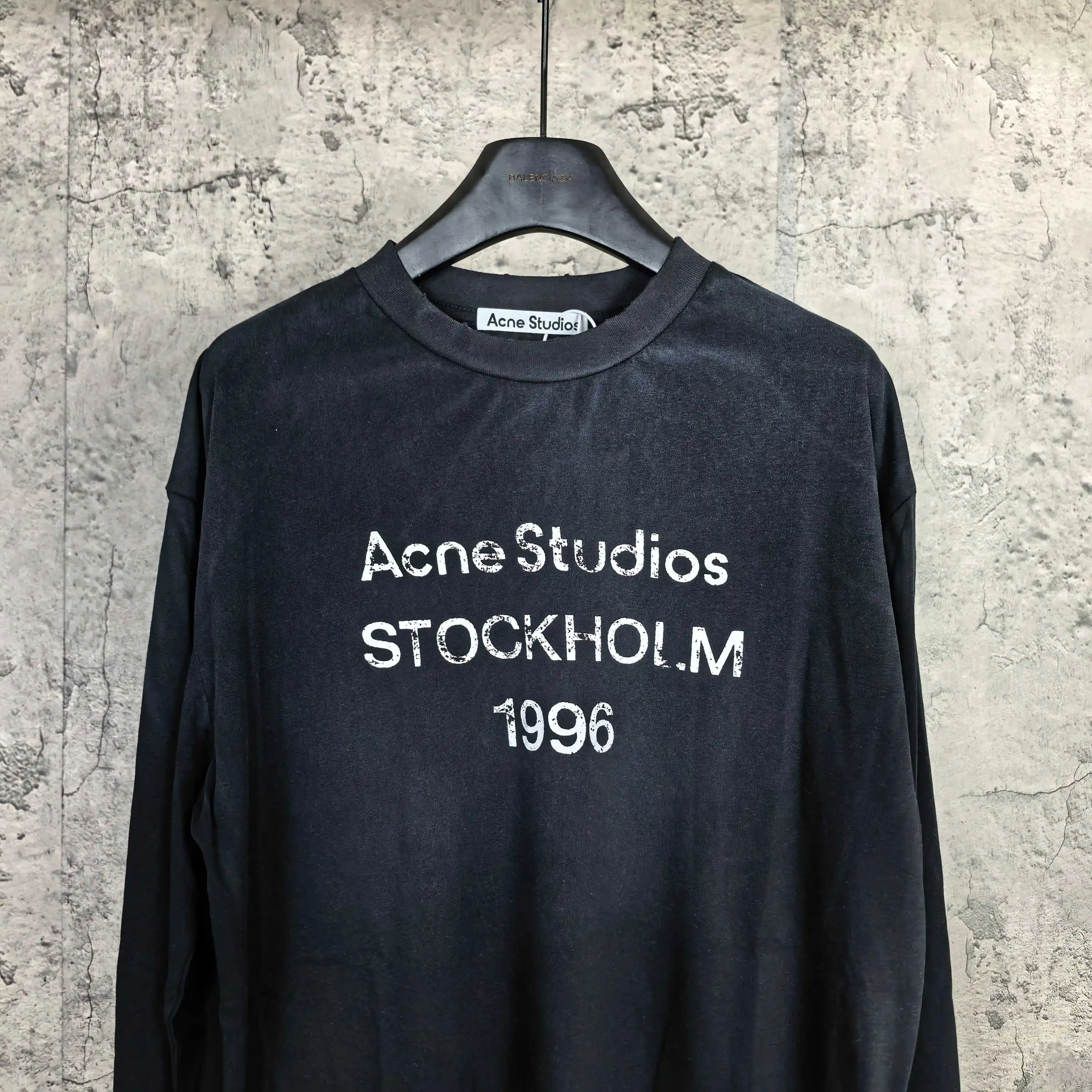 1996 Logo Print Long-Sleeve T-Shirt D14023270 — view 3