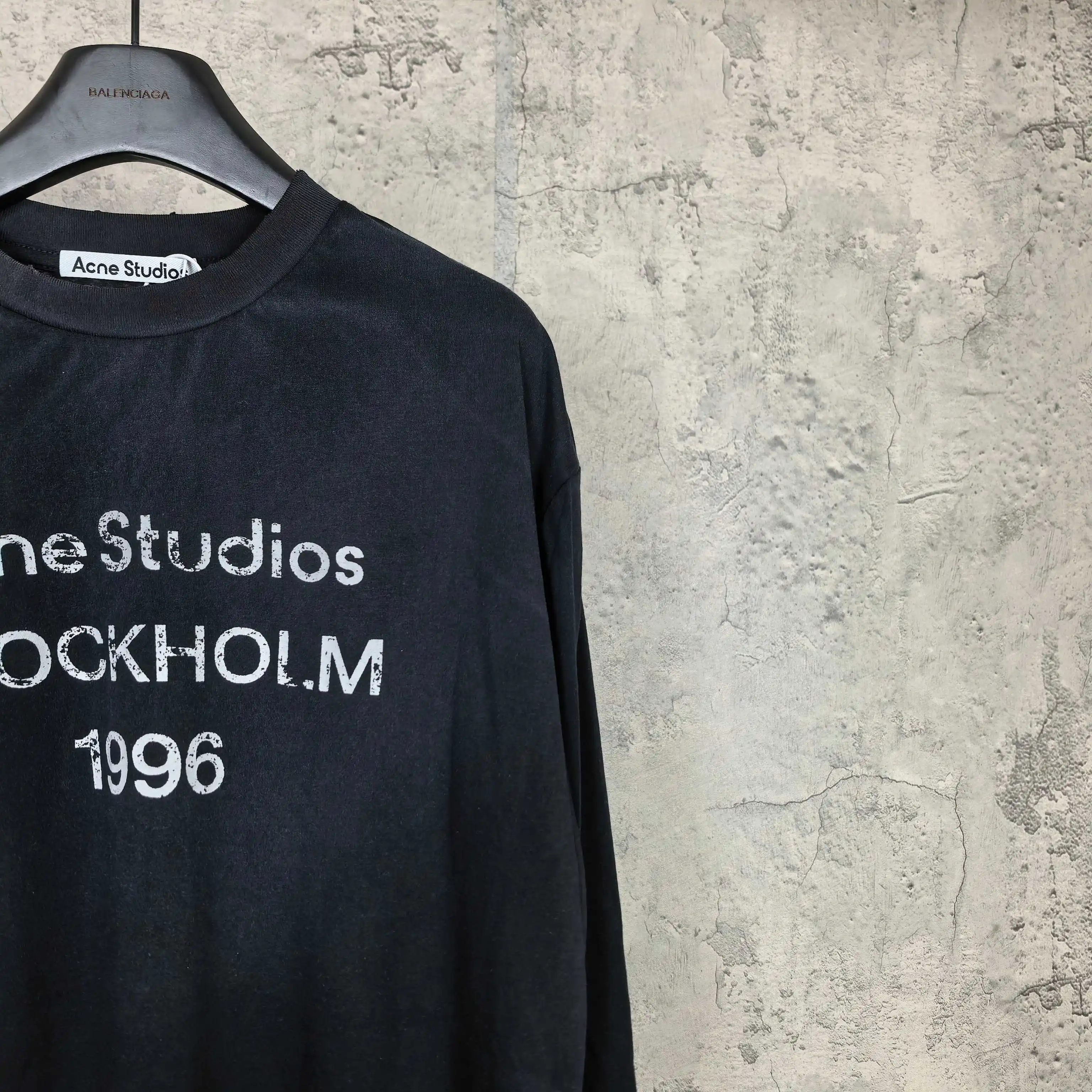 1996 Logo Print Long-Sleeve T-Shirt D14023270 — view 9