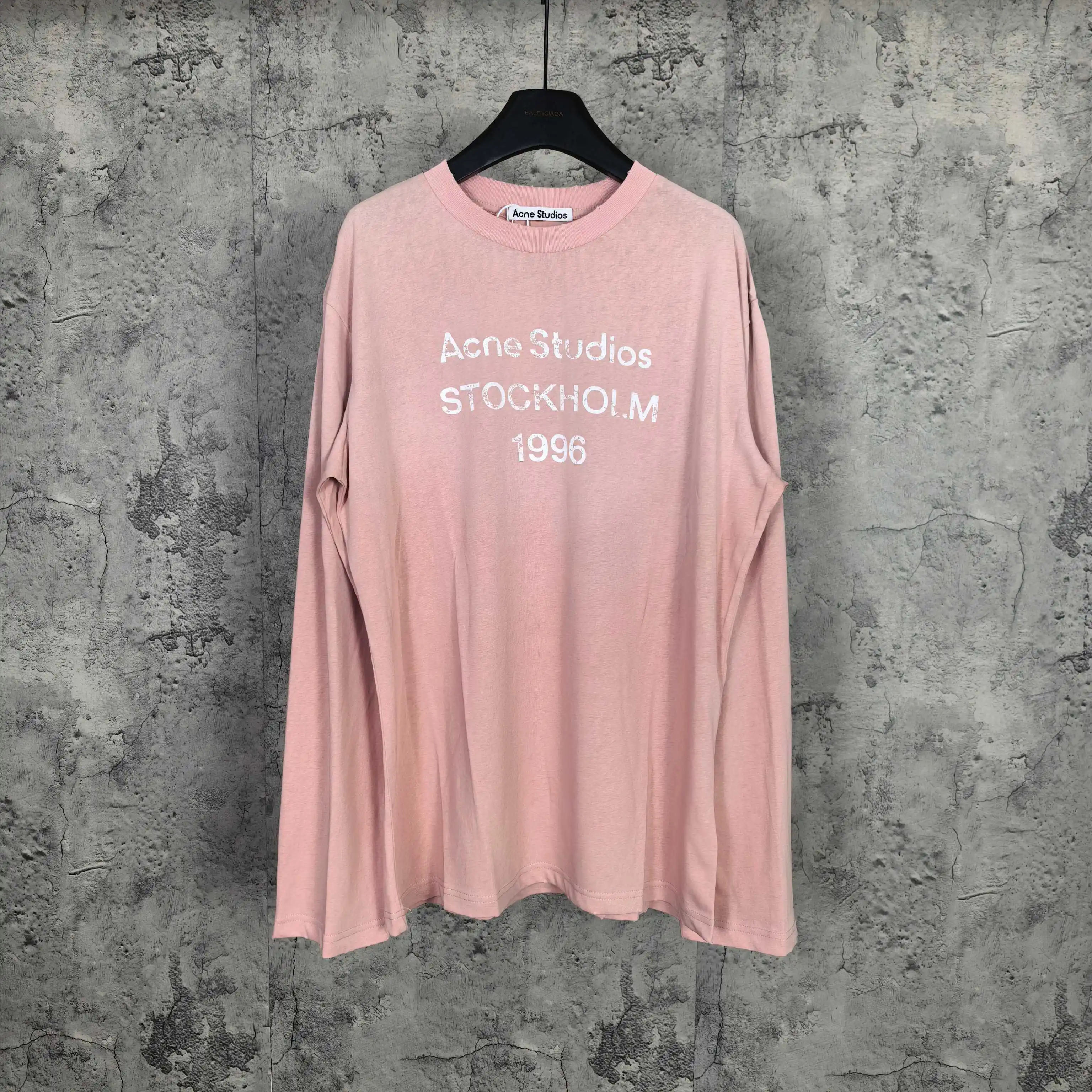 1996 Logo Print Distressed Long-Sleeve T-Shirt D14023268