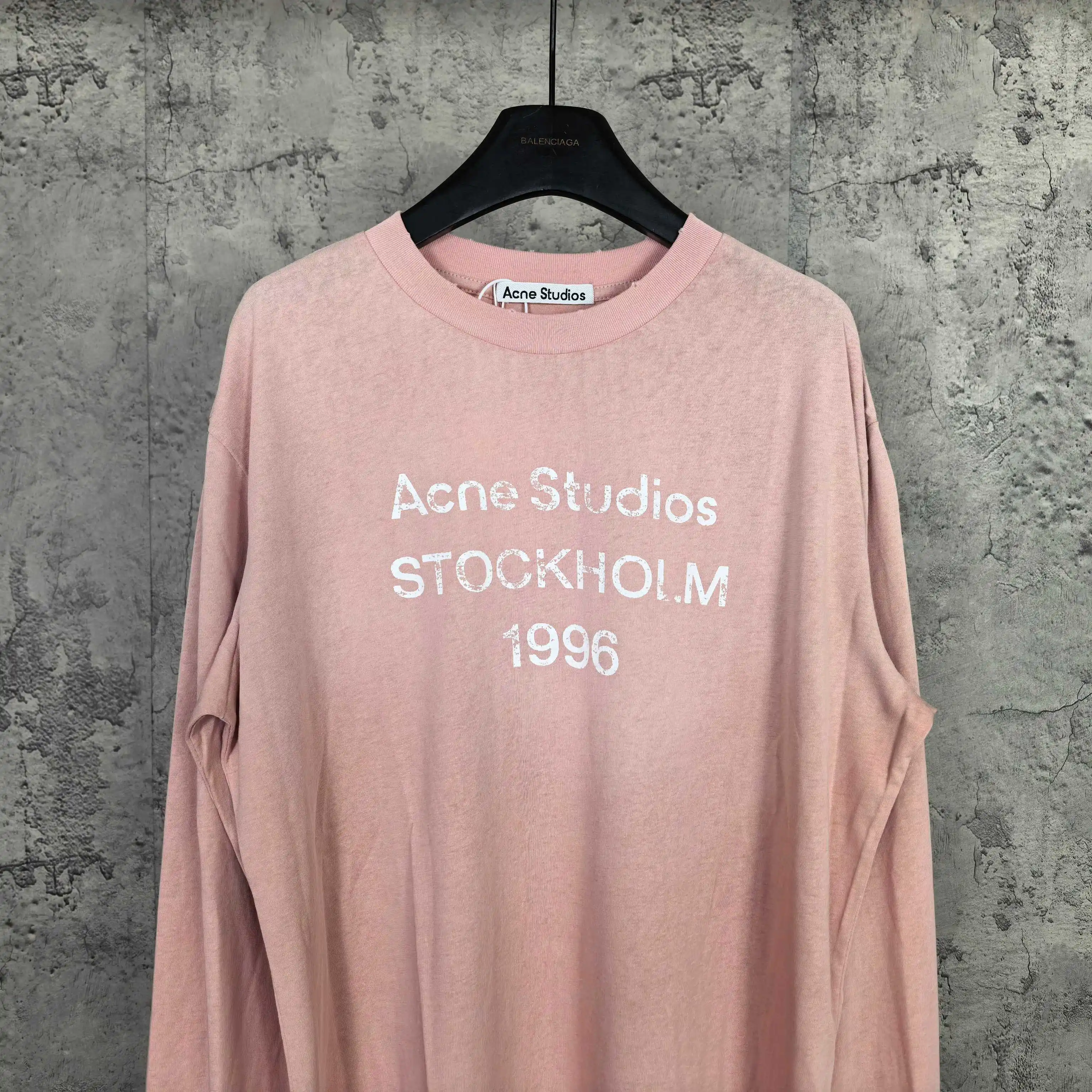 1996 Logo Print Distressed Long-Sleeve T-Shirt D14023268 — view 3