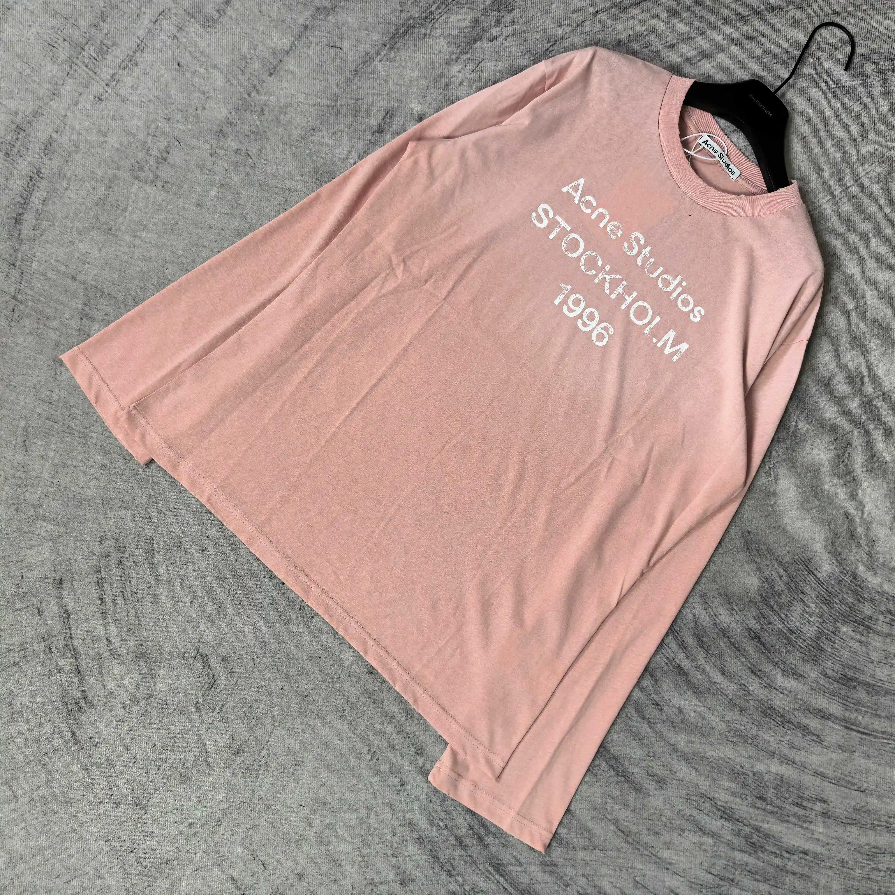 1996 Logo Print Distressed Long-Sleeve T-Shirt D14023268 — view 4