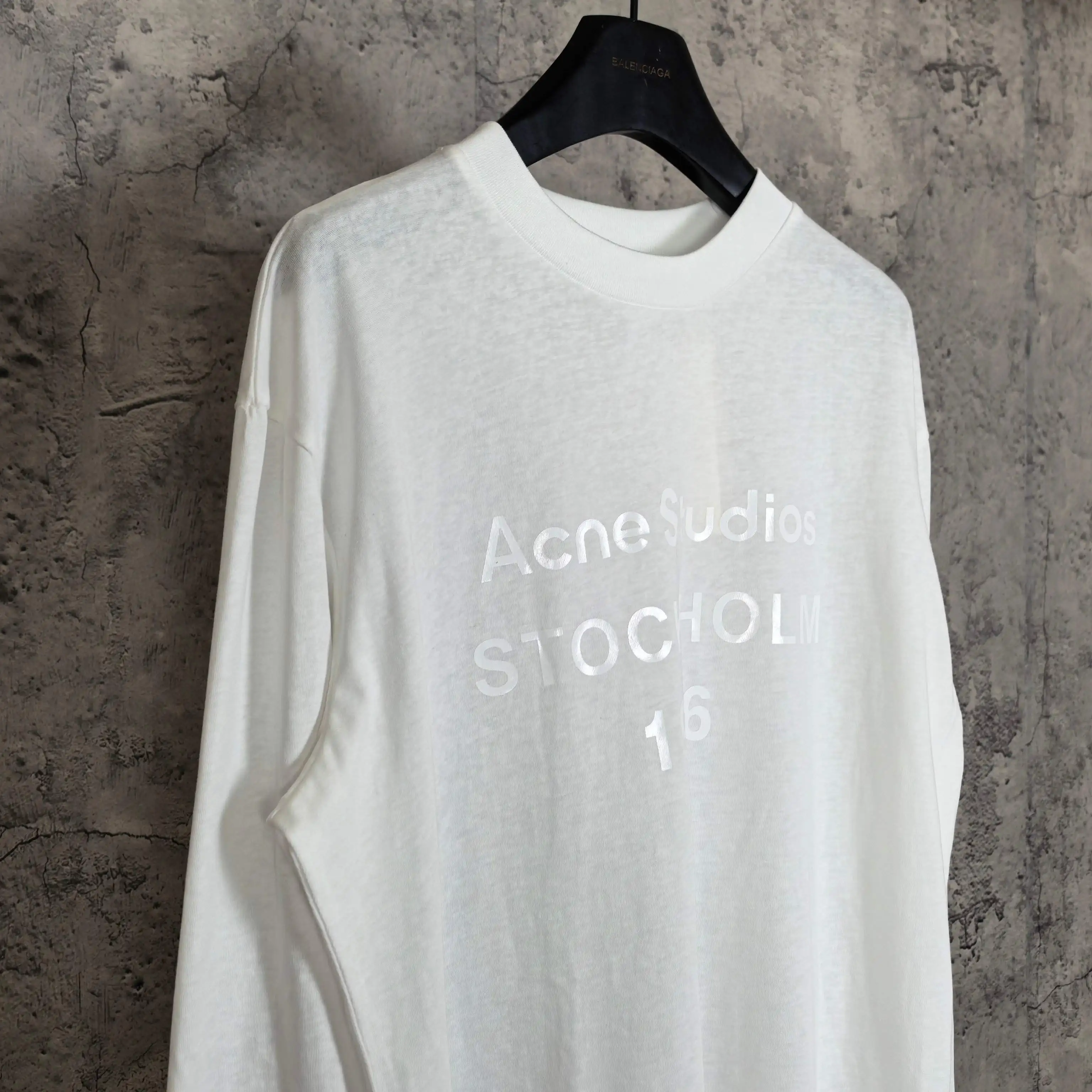 1996 Logo Long-Sleeve T-Shirt D14023258 — view 7