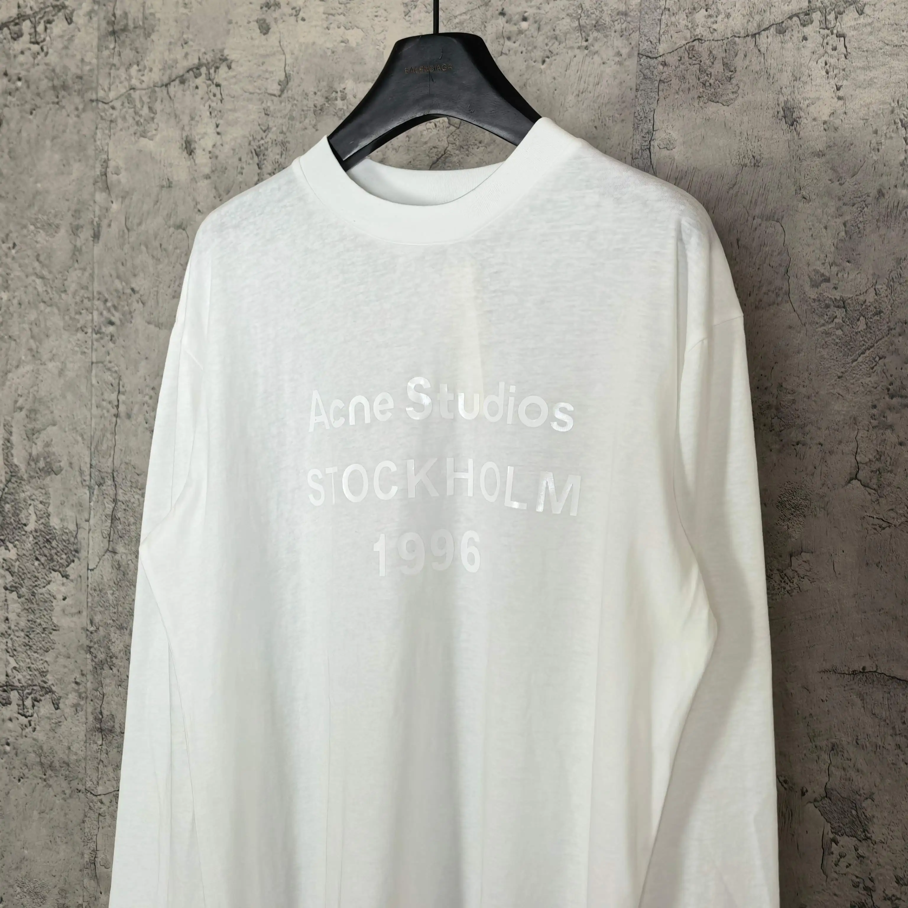 1996 Logo Long-Sleeve T-Shirt D14023258 — view 9