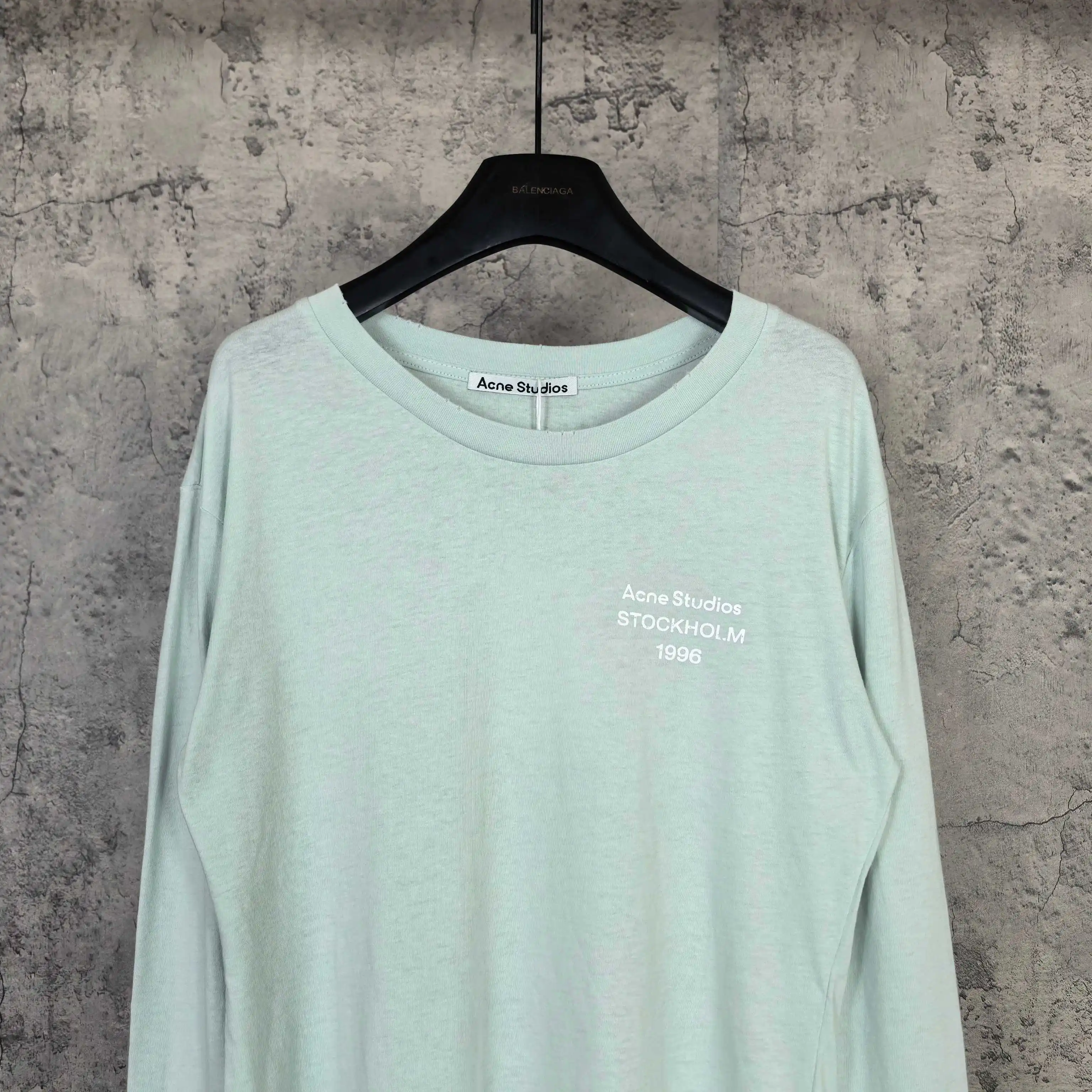 Logo-Print Long-Sleeved Cotton T-Shirt D14023260 — view 3