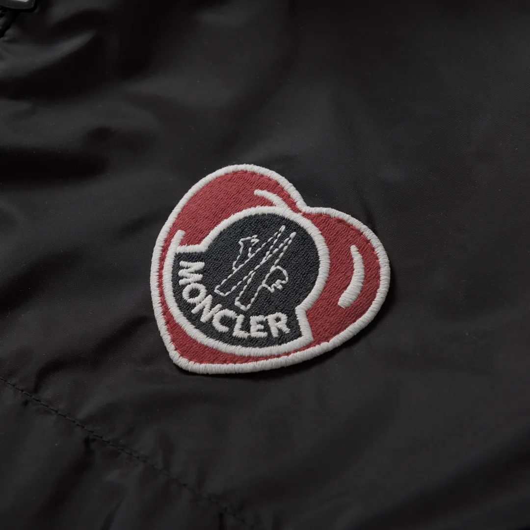 Moncoeur Heart Logo Hooded Nylon Jacket D14520362 — view 3