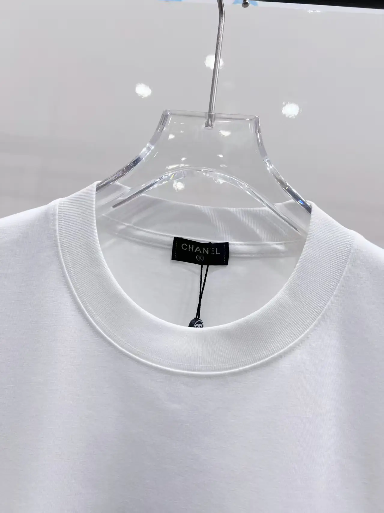 Camellia Graphic Print Cotton T-Shirt D14520144 — view 3