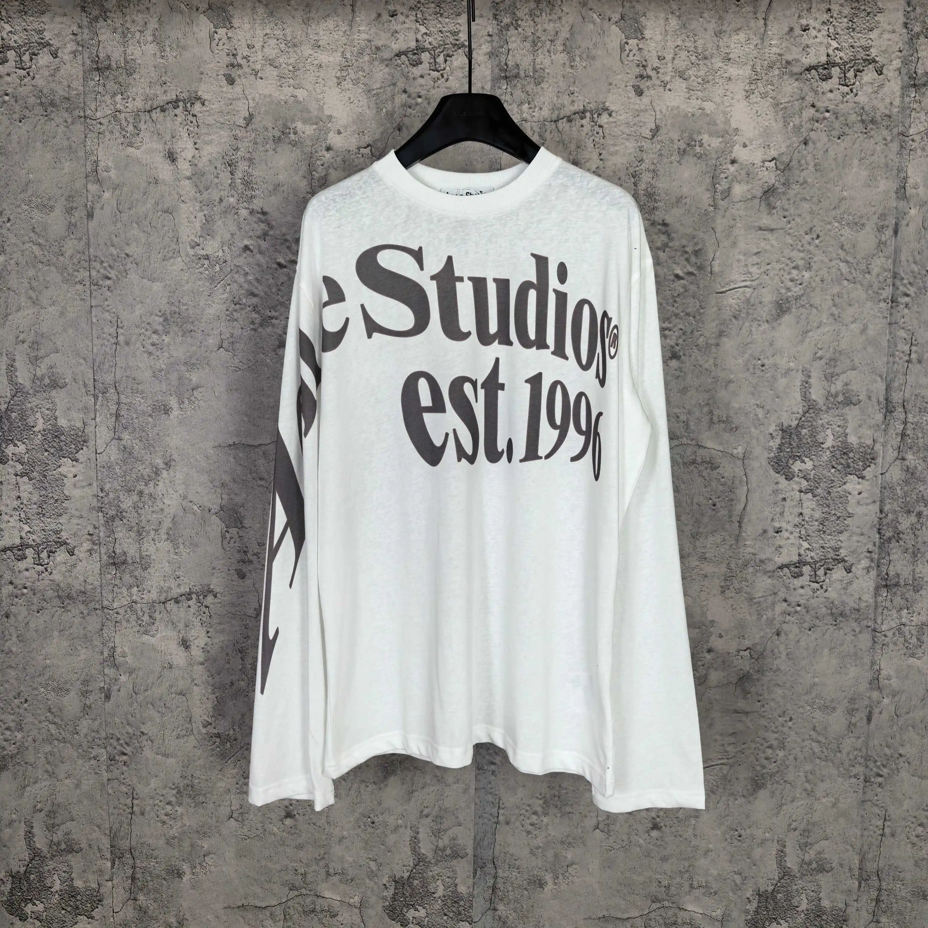 Logo Print Long-Sleeve T-Shirt D14523230