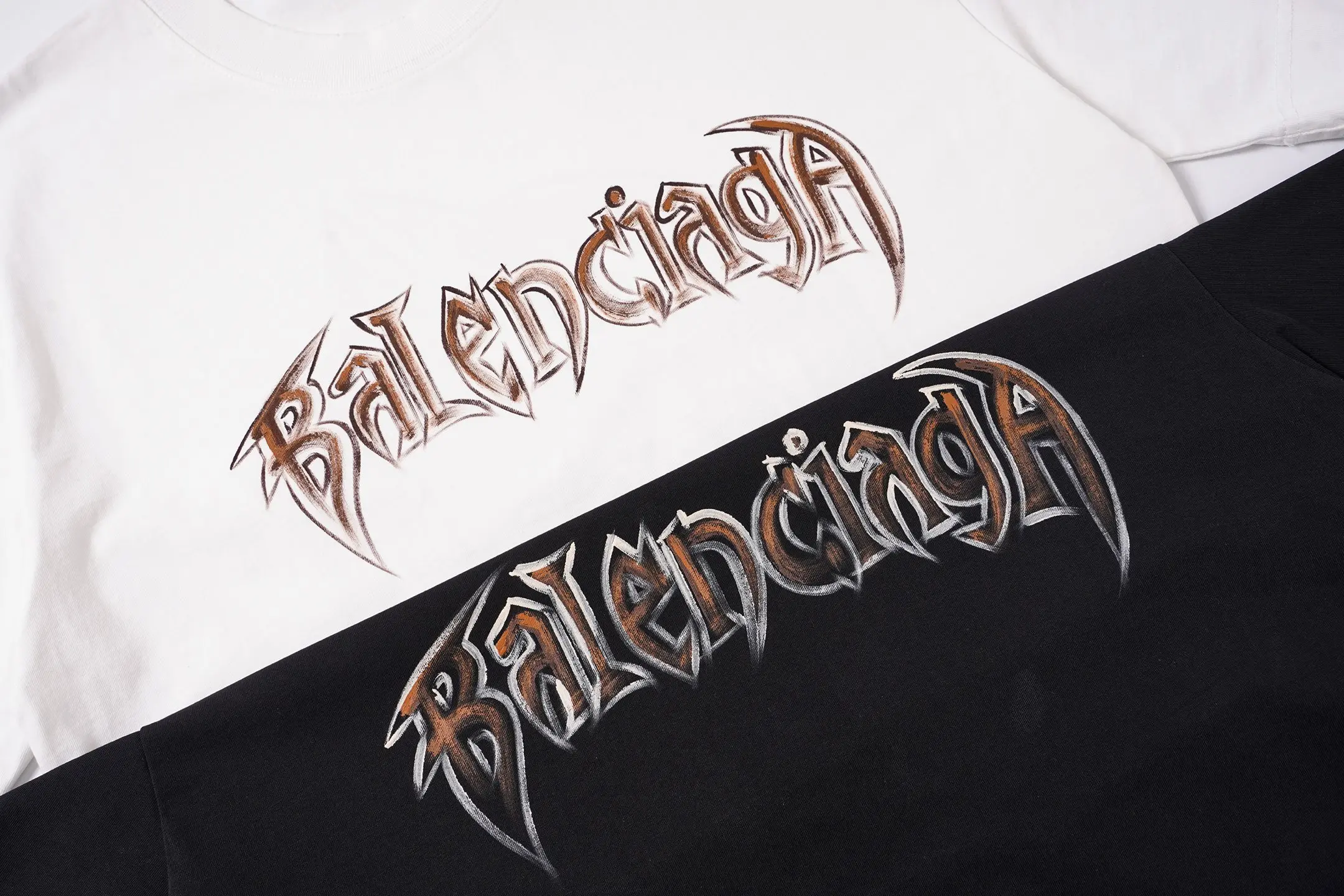 Hand-Painted Logo Oversized T-Shirt D14515094 — view 11