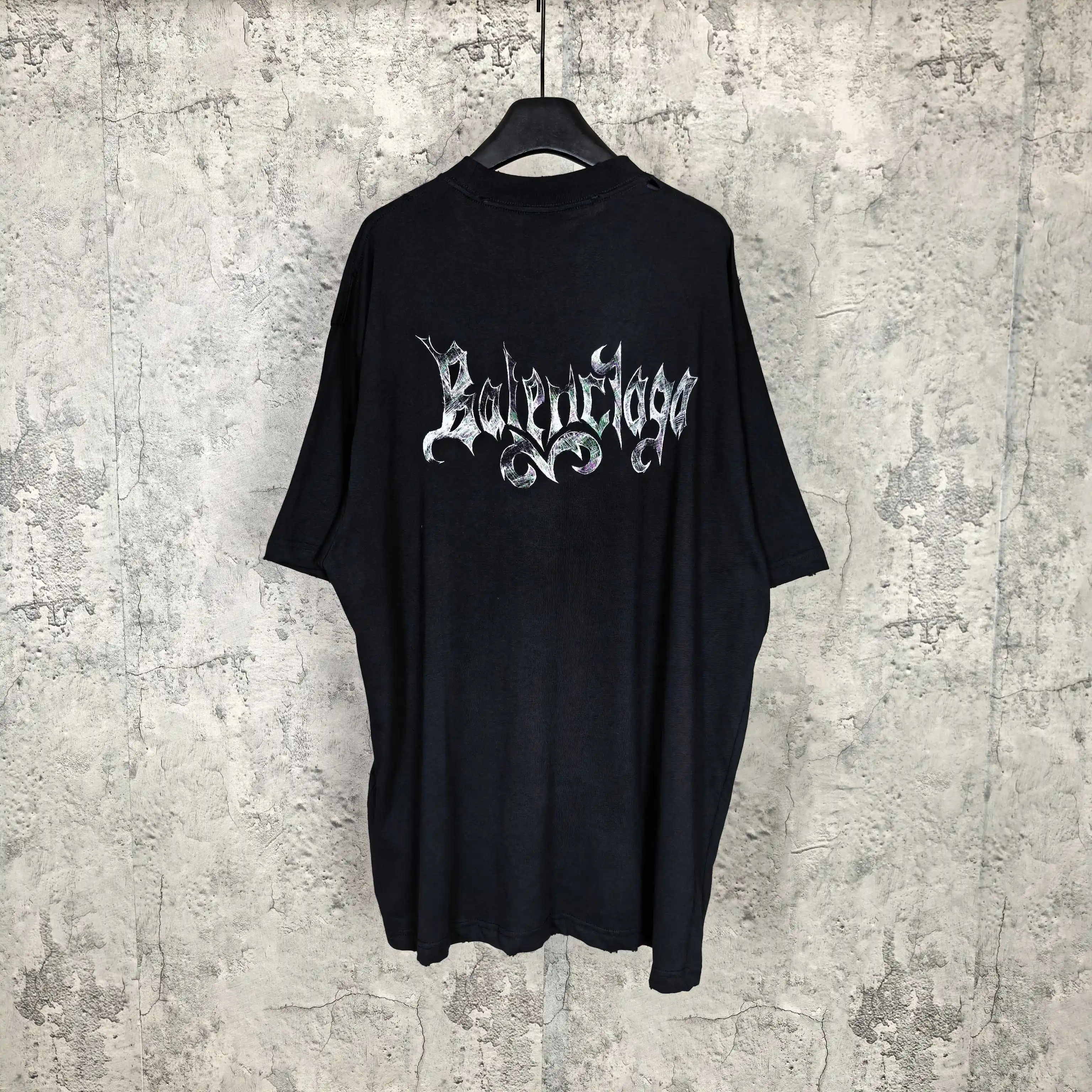 Gothic Logo Print Oversized T-Shirt D14523177 — view 2