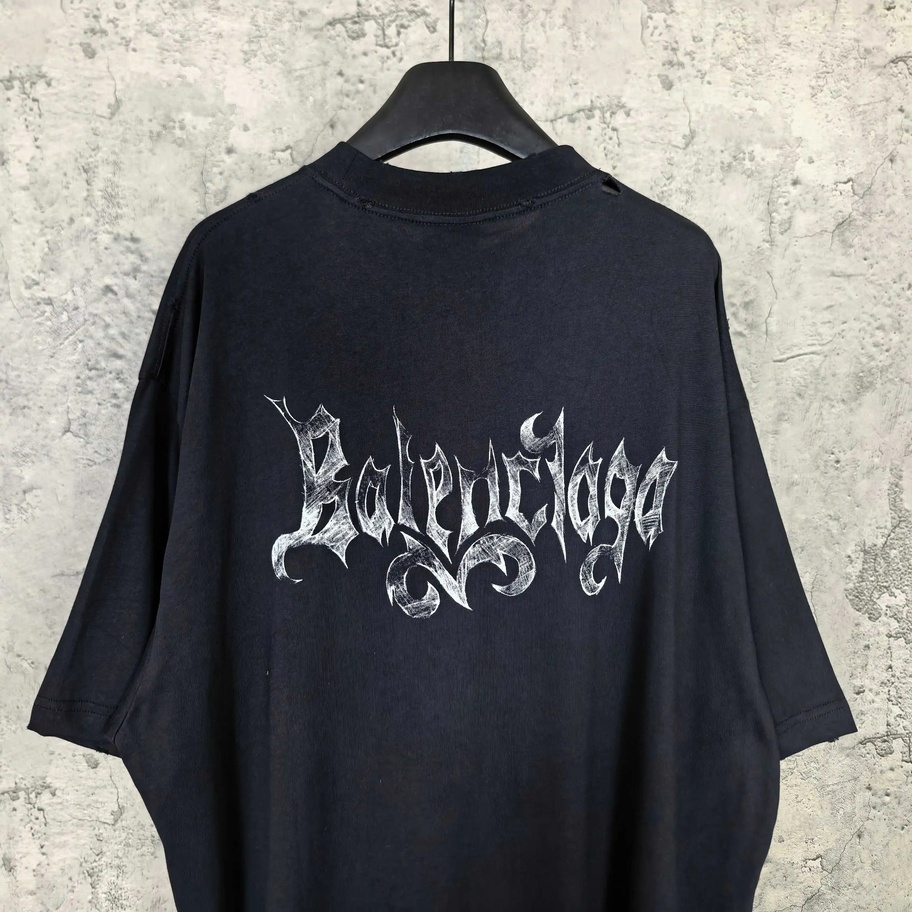 Gothic Logo Print Oversized T-Shirt D14523177 — view 6