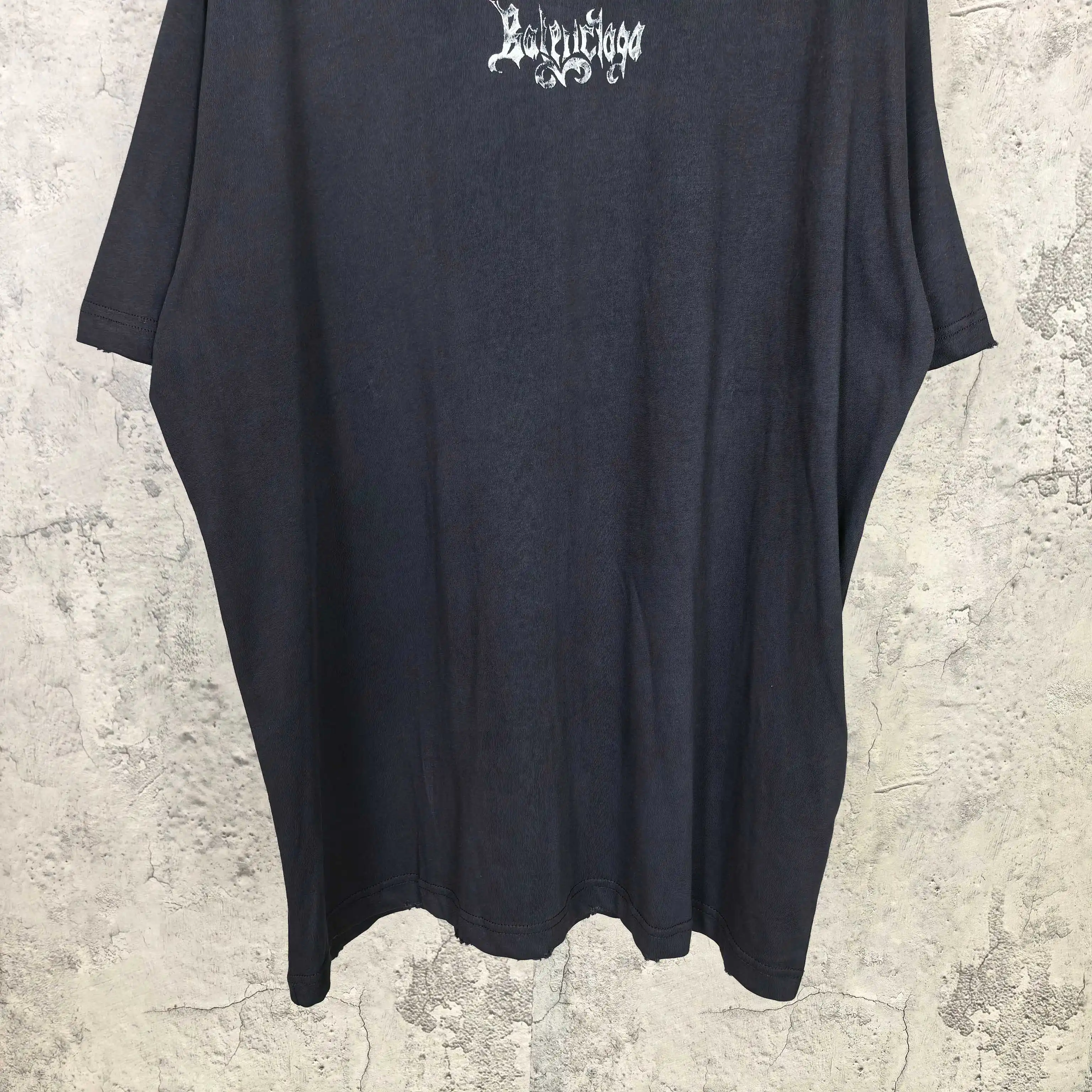 Gothic Logo Print Oversized T-Shirt D14523177 — view 10