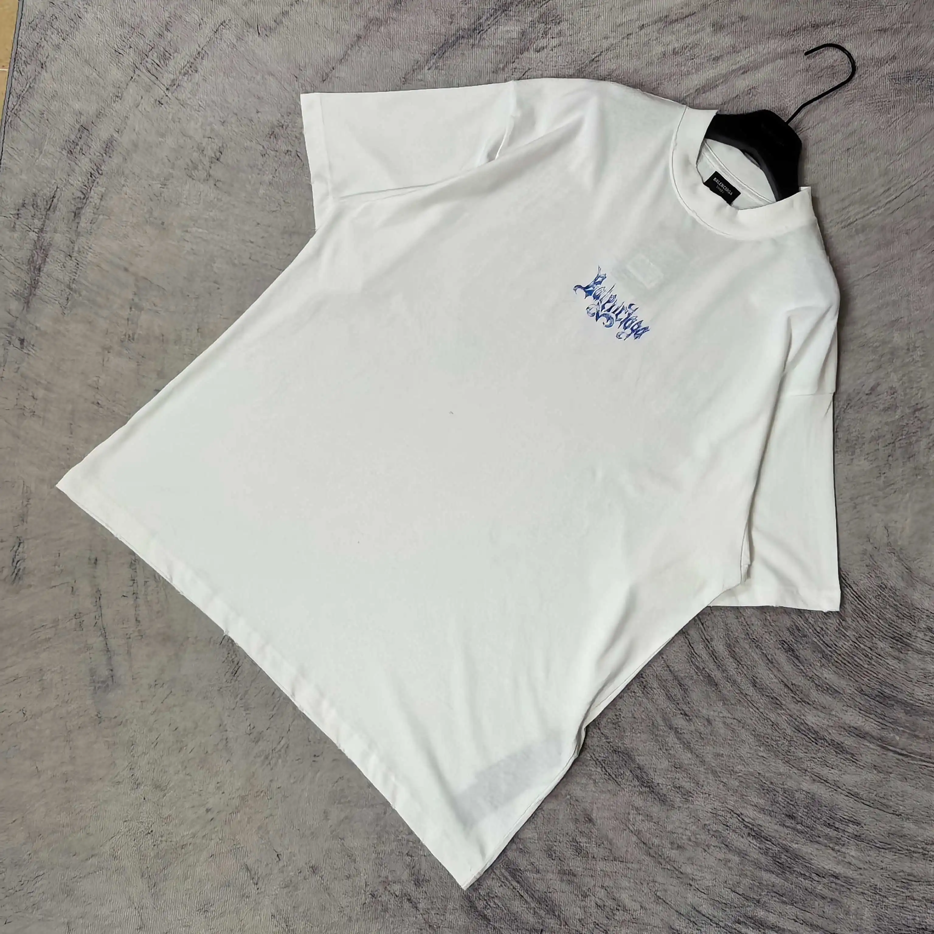 Gothic Logo Print Oversized T-Shirt D14523176 — view 4