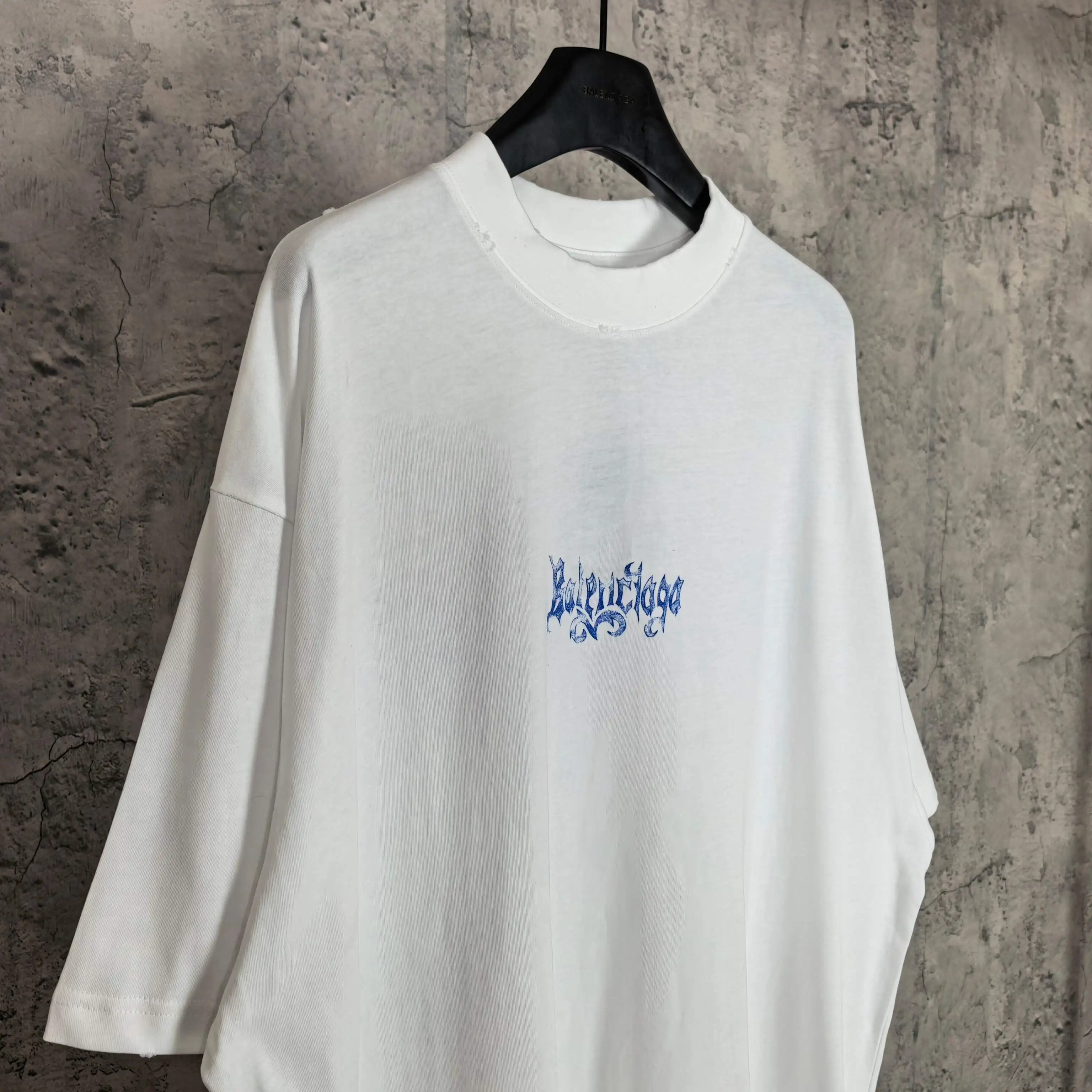 Gothic Logo Print Oversized T-Shirt D14523176 — view 7