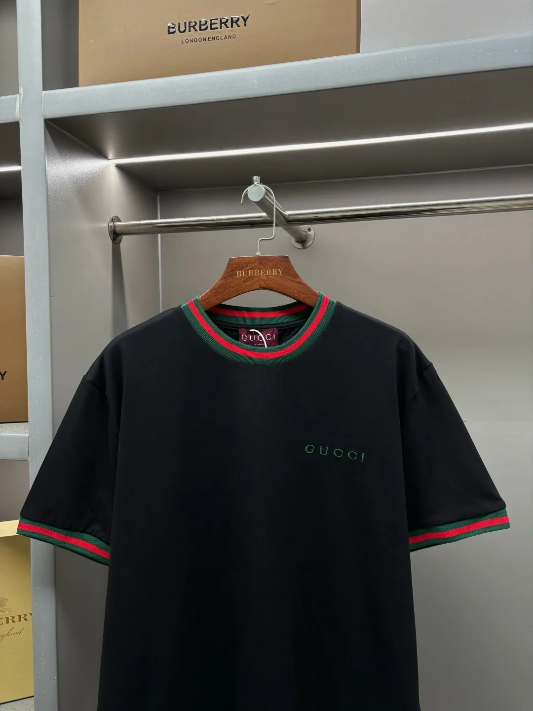 Web-Stripe Trim Embroidered Cotton T-Shirt D14513123 — view 2