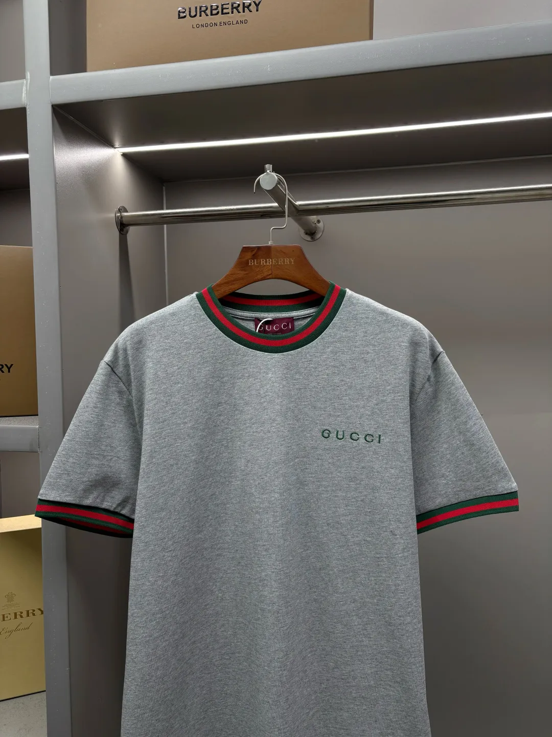 Web-Stripe Trim Logo Embroidered T-Shirt D14513125 — view 2