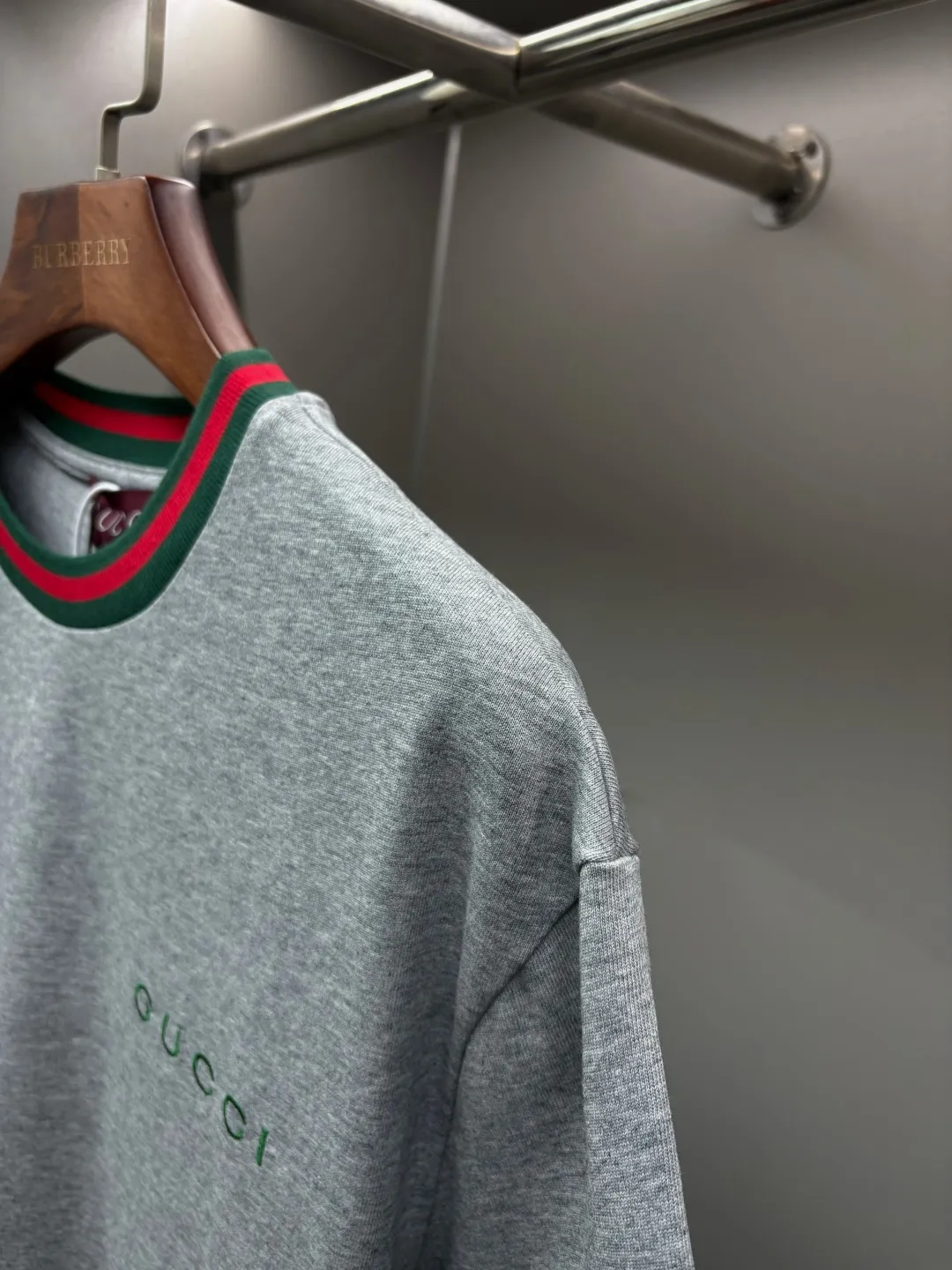 Web-Stripe Trim Logo Embroidered T-Shirt D14513125 — view 7