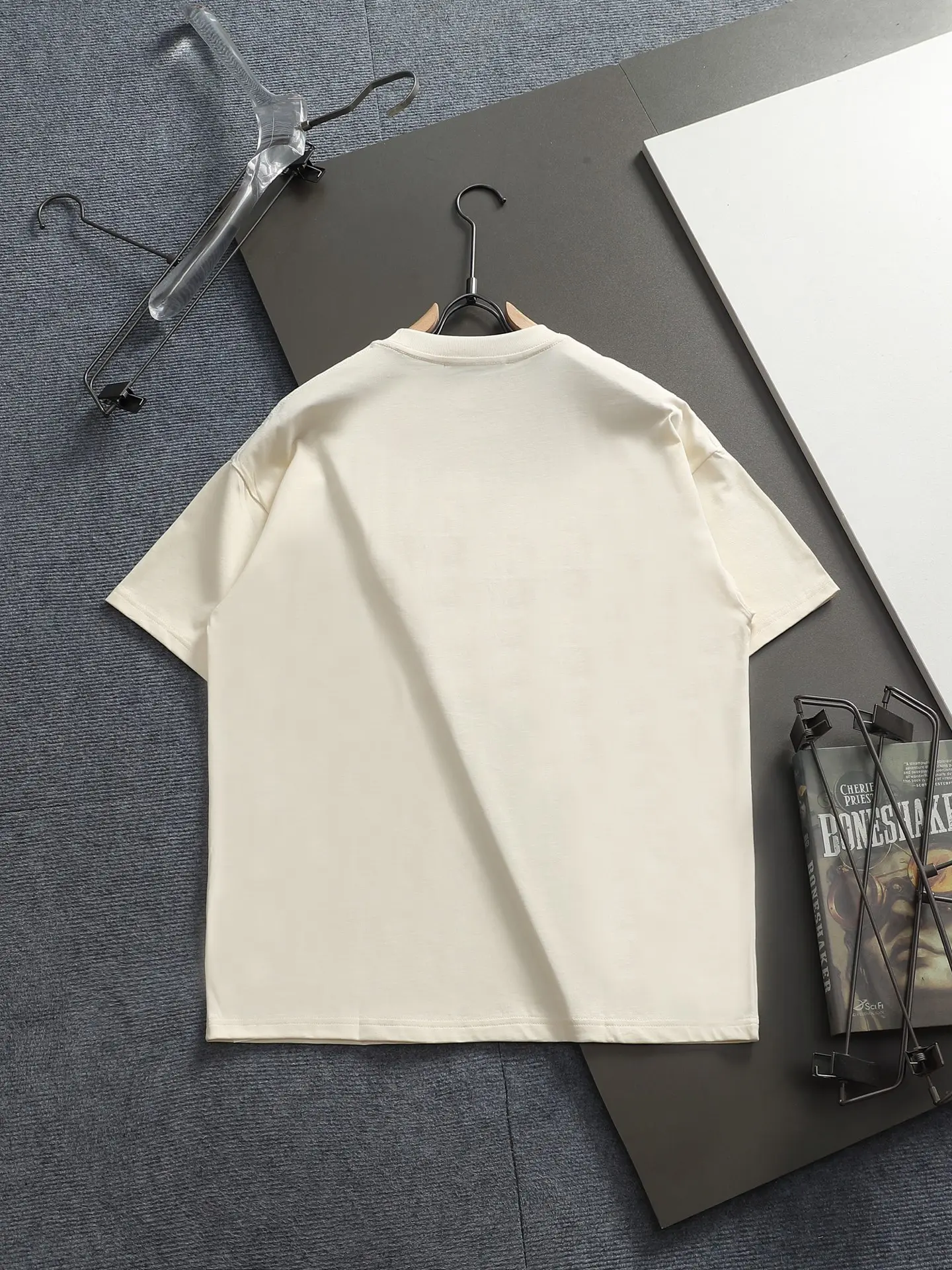 Embossed Double G Logo Cotton T-Shirt D14514010 — view 10