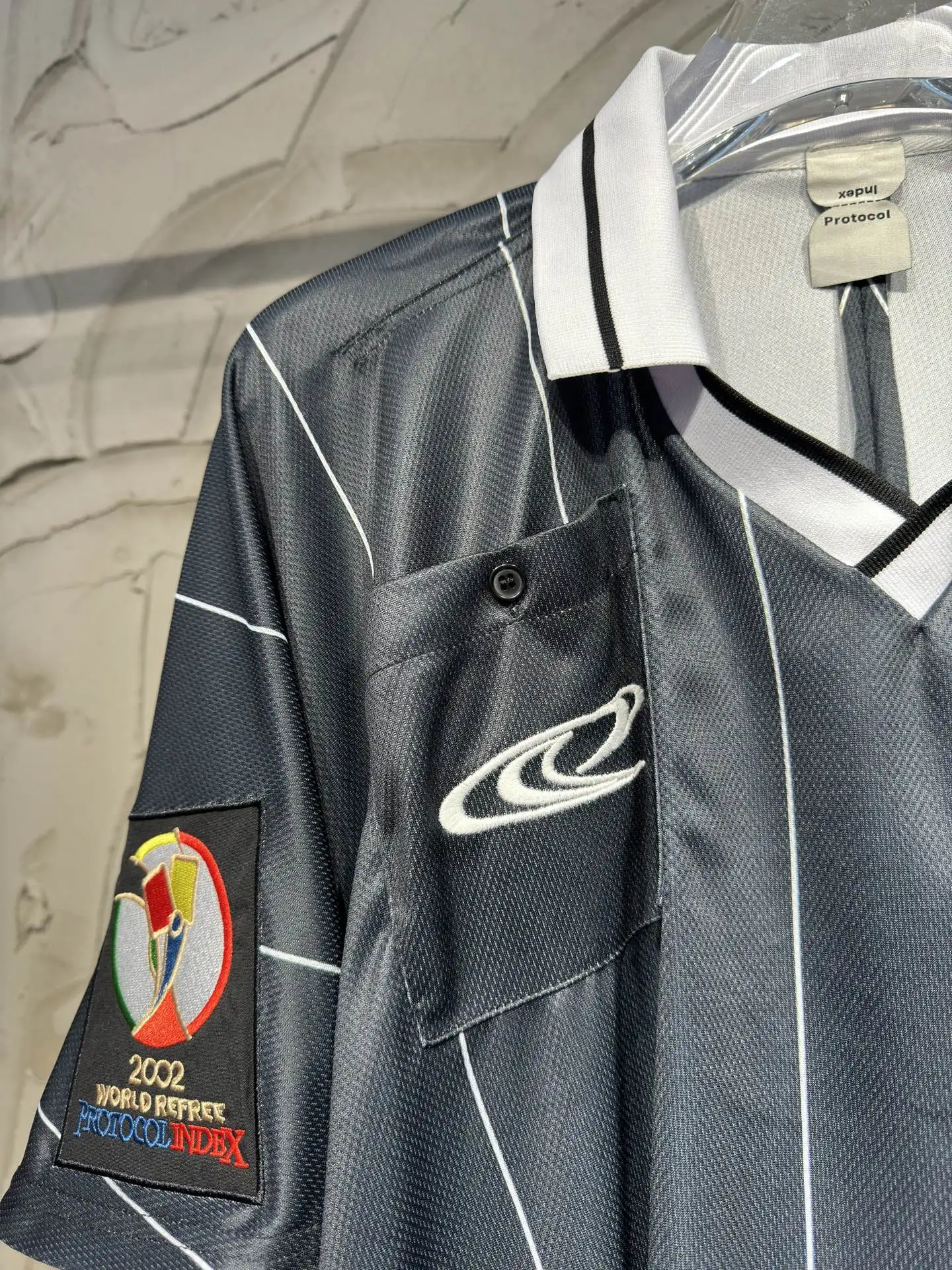 Vintage-Style Striped Referee Jersey D14523040 — view 3