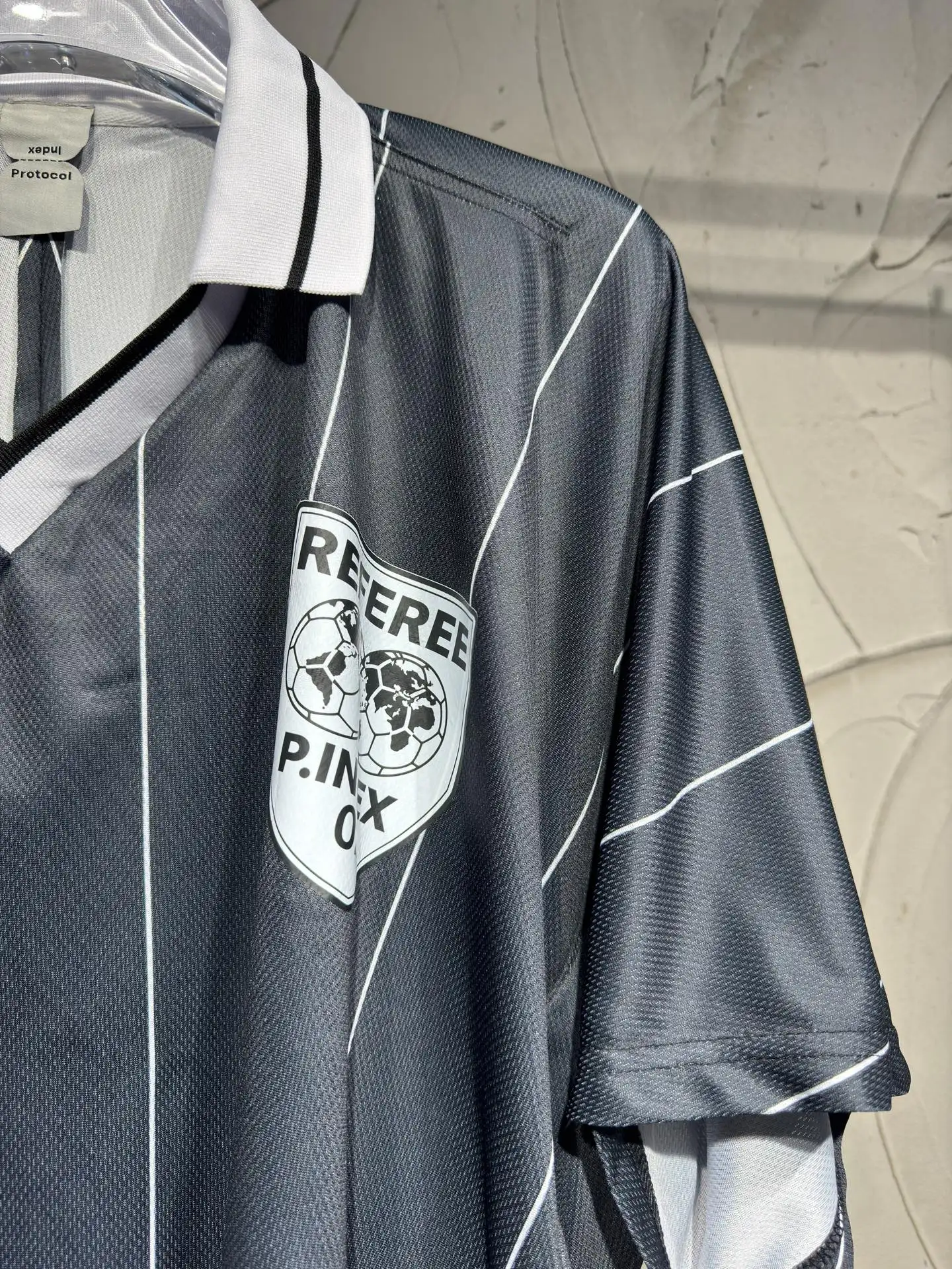 Vintage-Style Striped Referee Jersey D14523040 — view 4