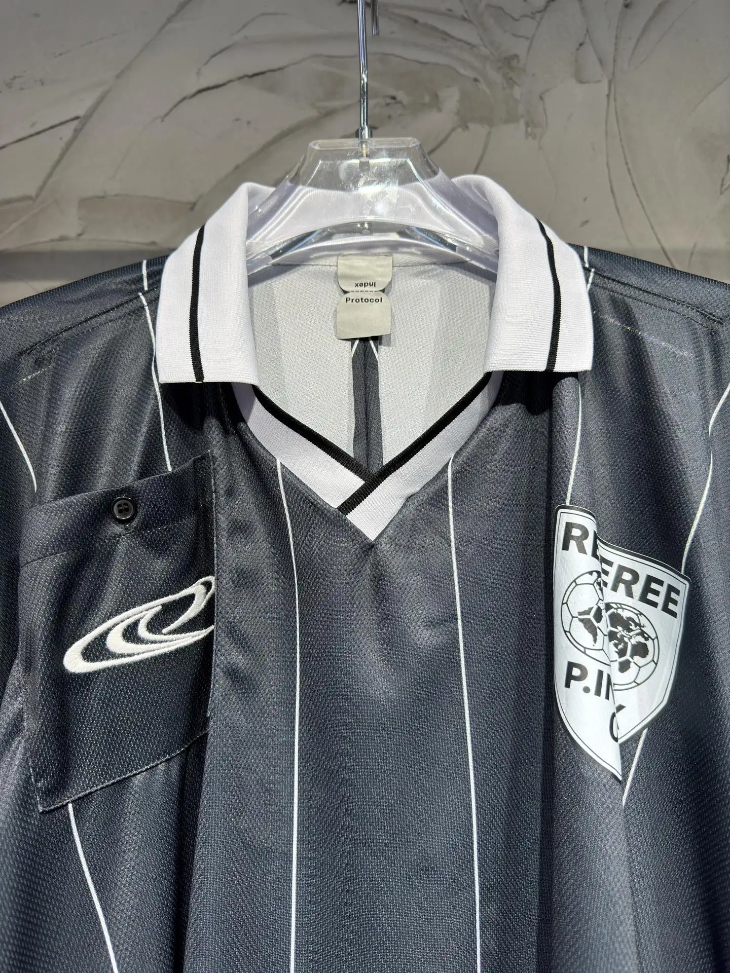 Vintage-Style Striped Referee Jersey D14523040 — view 5
