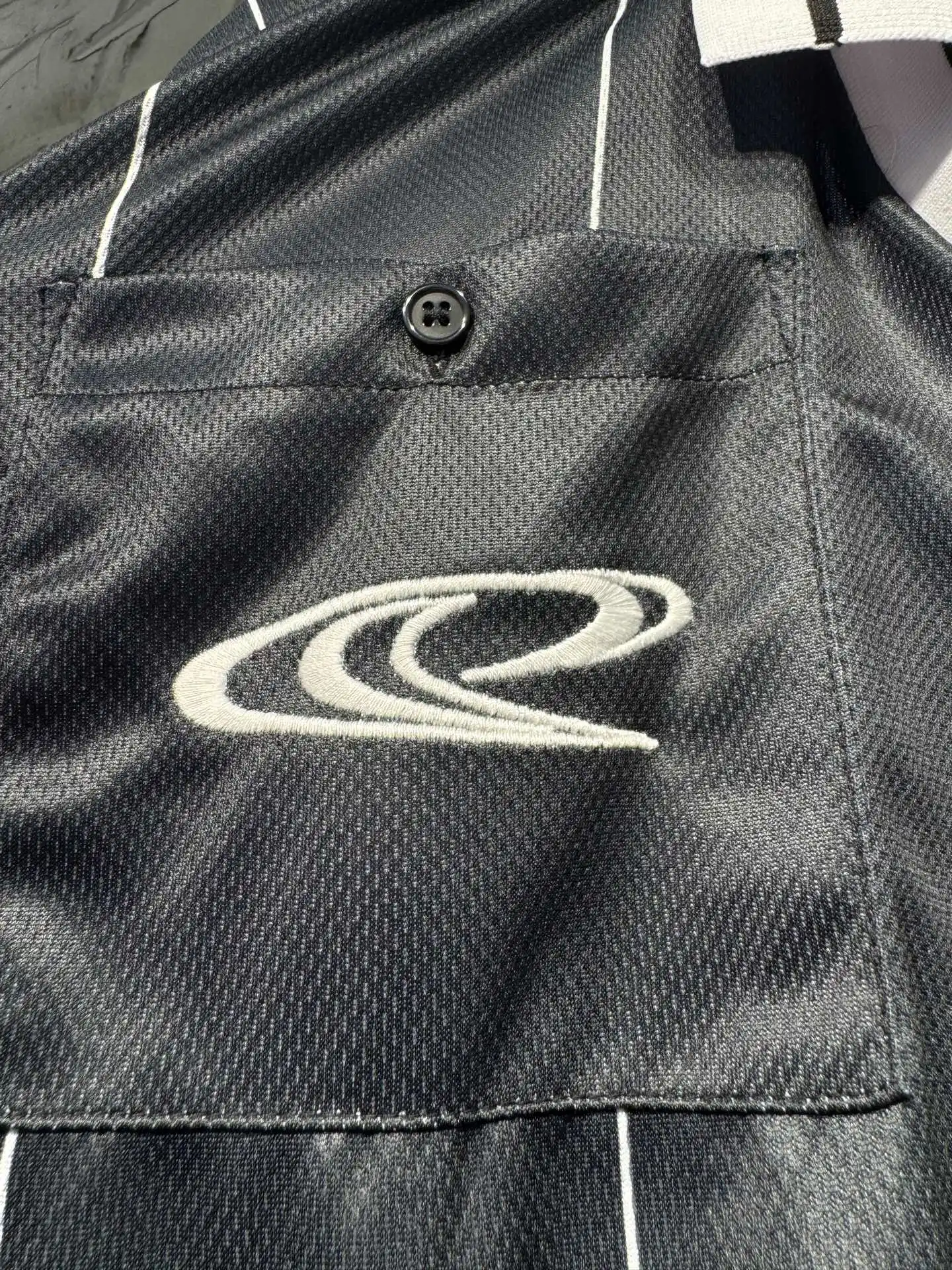 Vintage-Style Striped Referee Jersey D14523040 — view 8