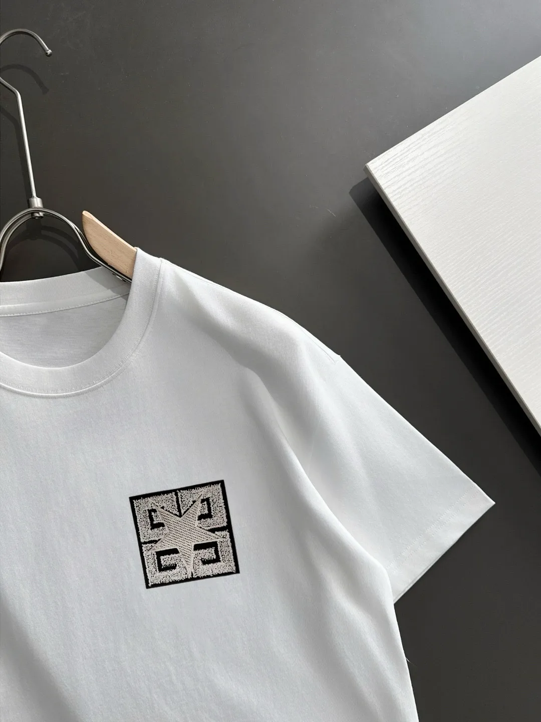Logo Patch Cotton Jersey T-Shirt D14514099 — view 2