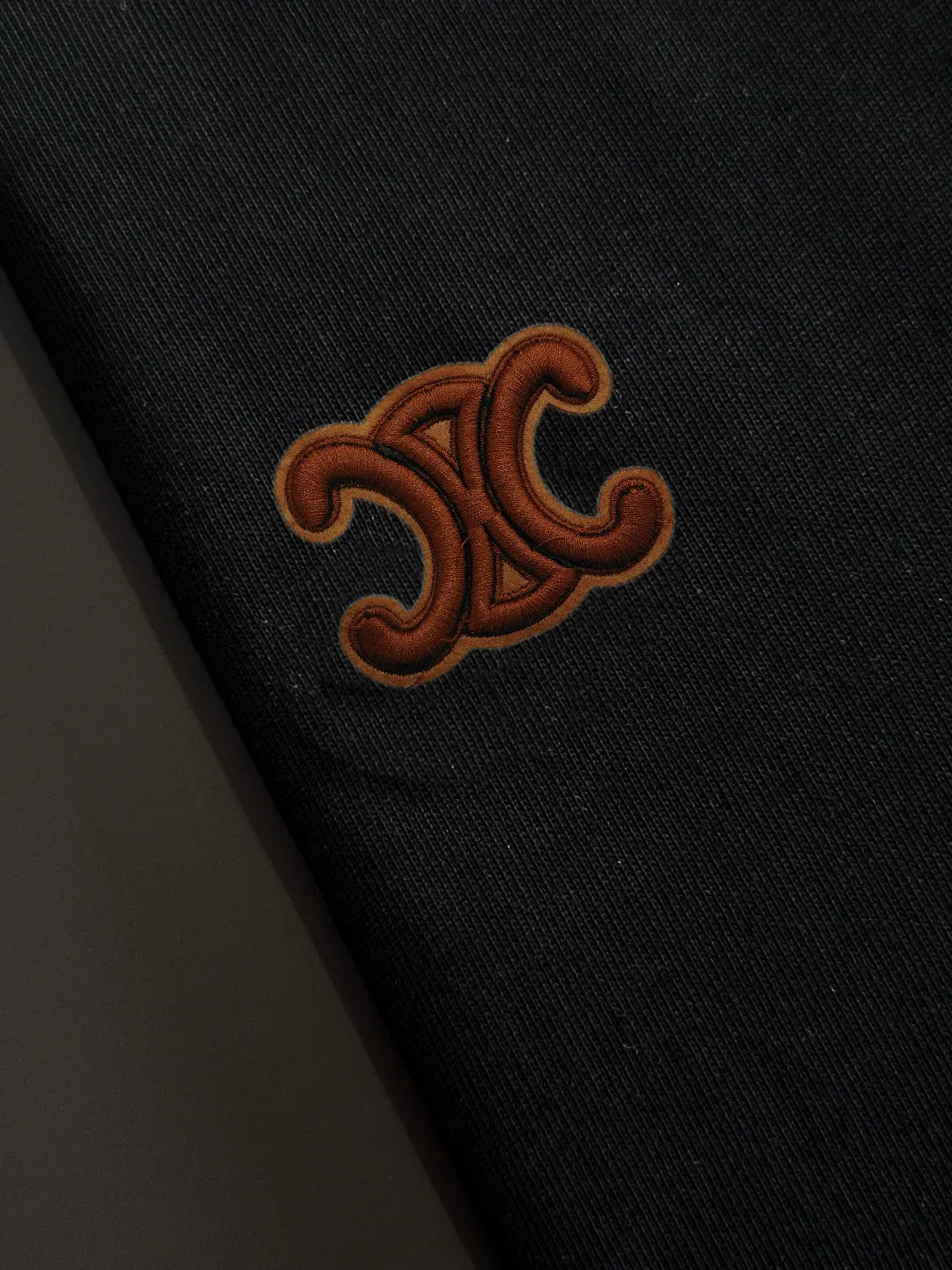 Triomphe Logo Leather Patch T-Shirt D14514108 — view 4