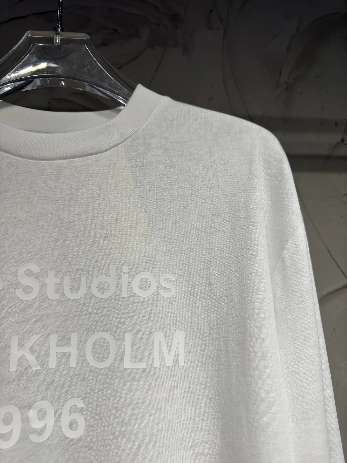 Logo Print Long-Sleeve T-Shirt D15023066 — view 4